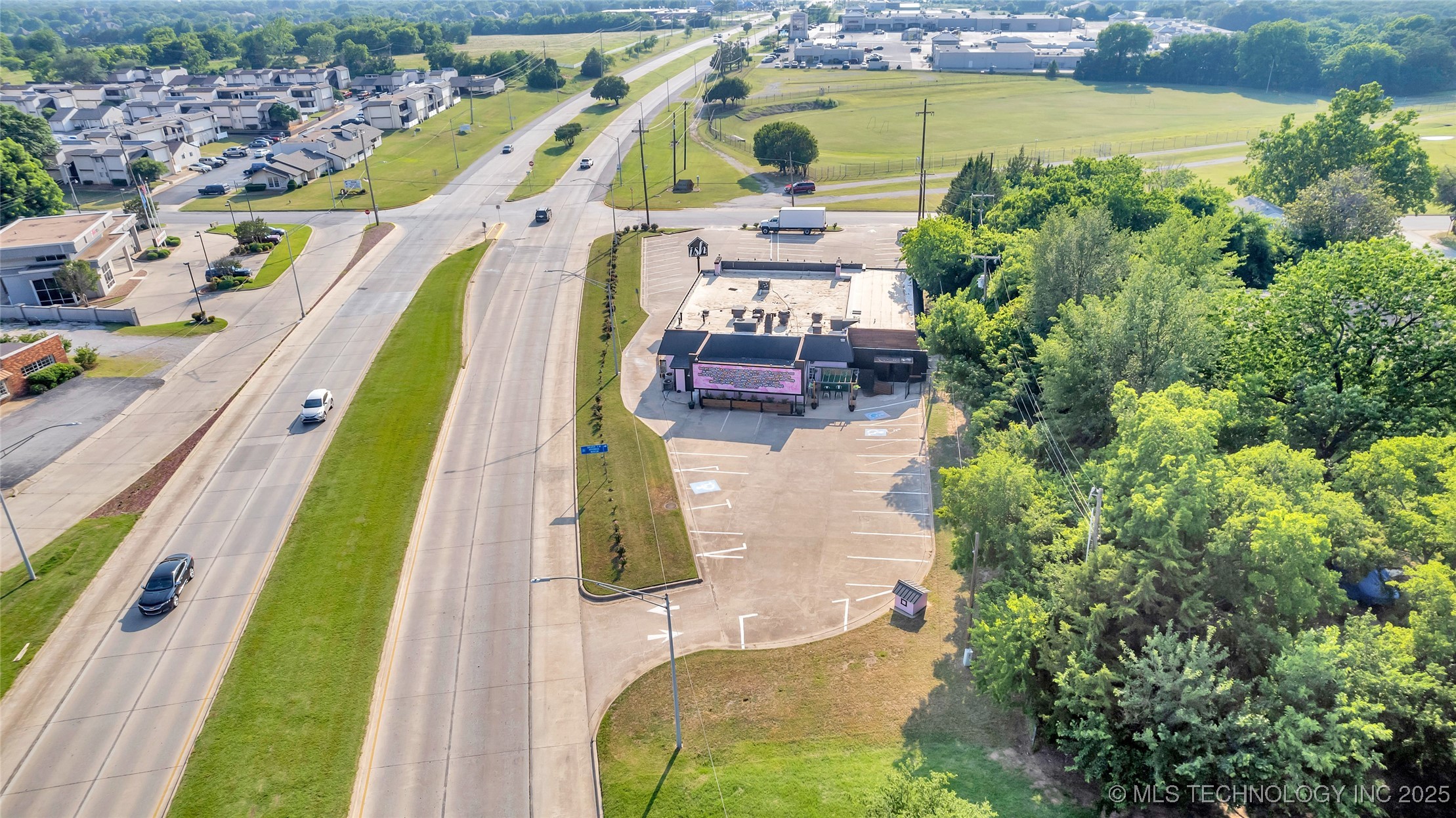 1717 W Broadway Property Photo 13