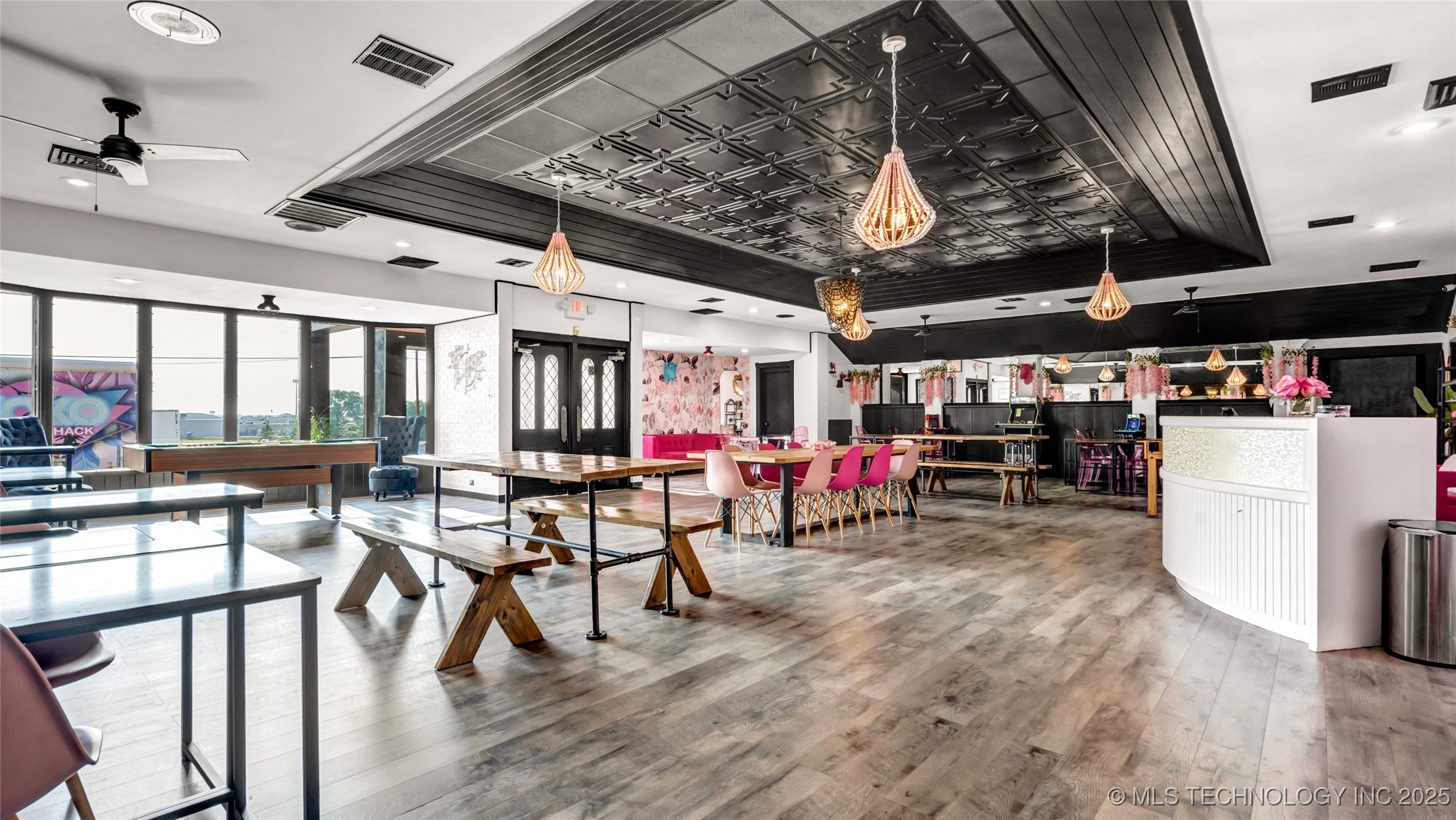 1717 W Broadway Property Photo 23