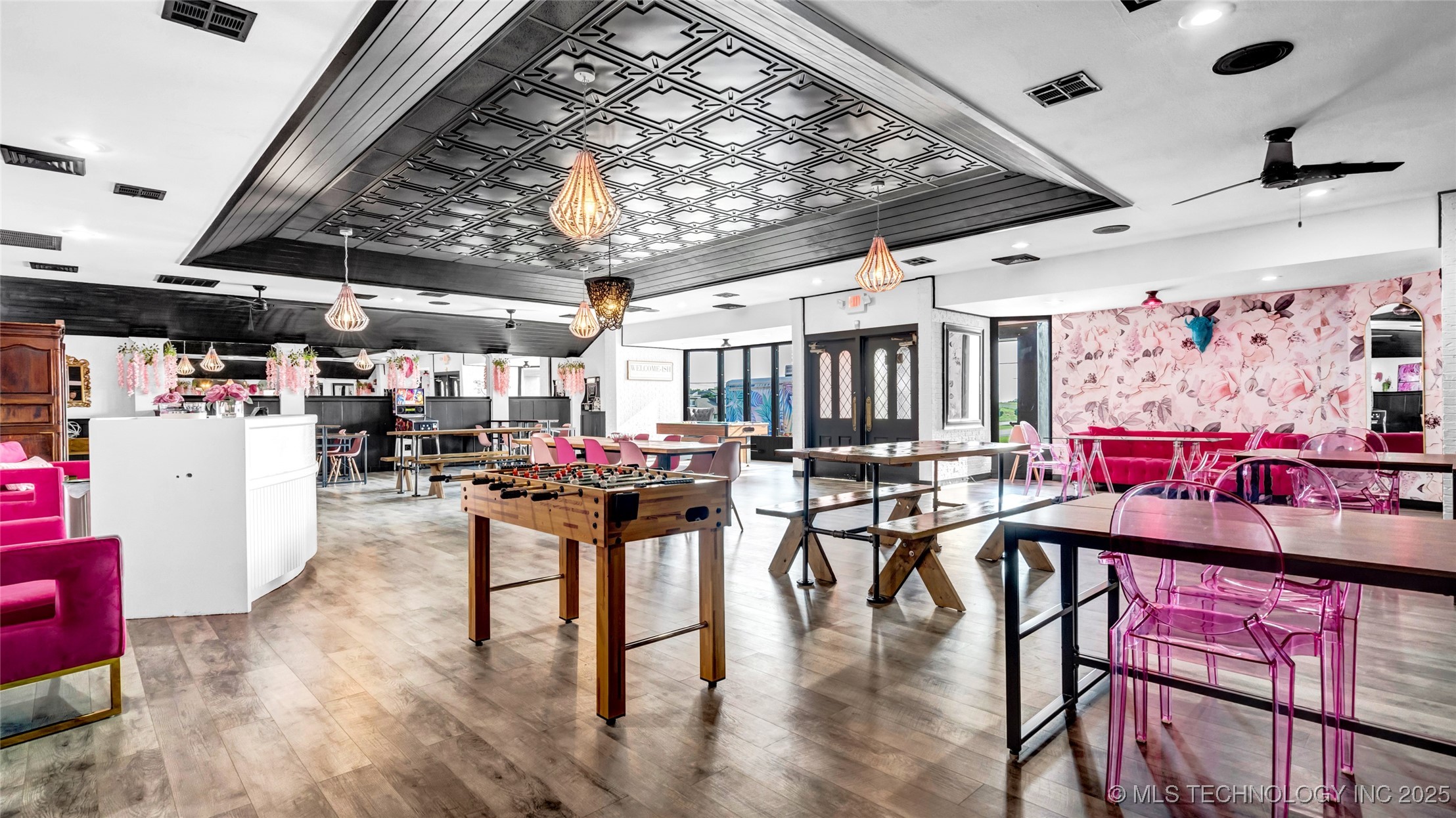 1717 W Broadway Property Photo 24