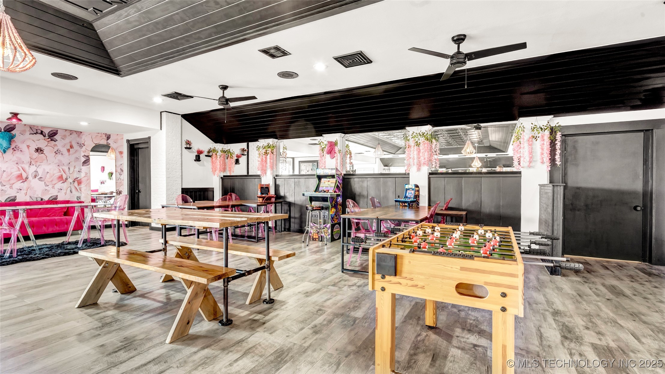 1717 W Broadway Property Photo 25