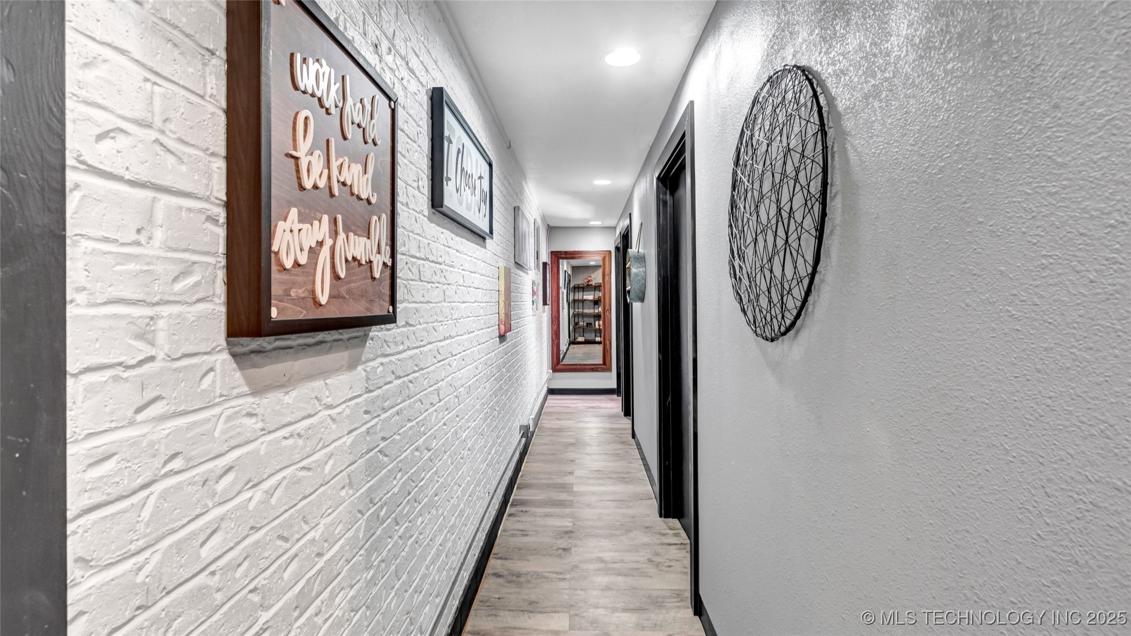 1717 W Broadway Property Photo 29