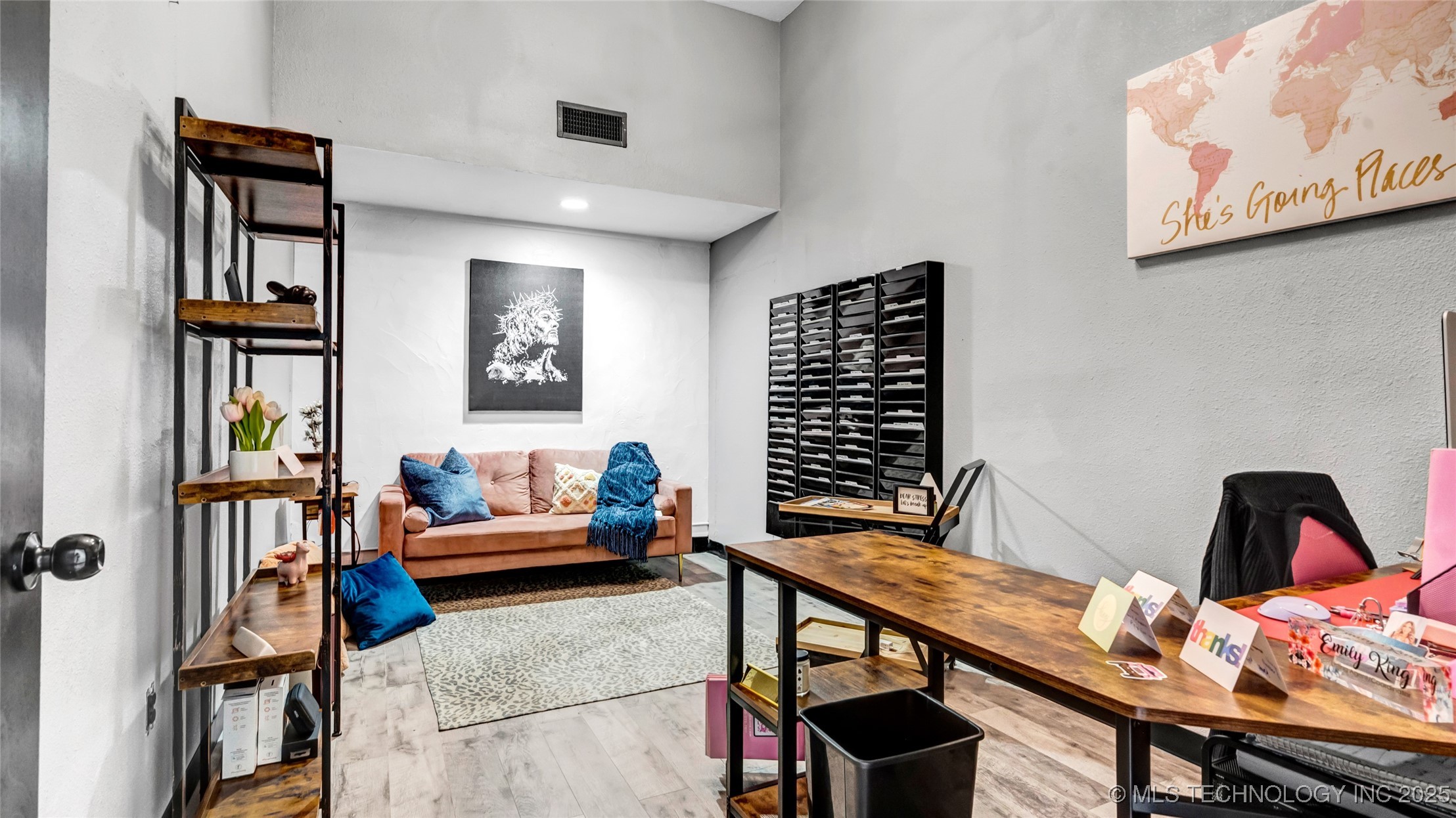 1717 W Broadway Property Photo 32