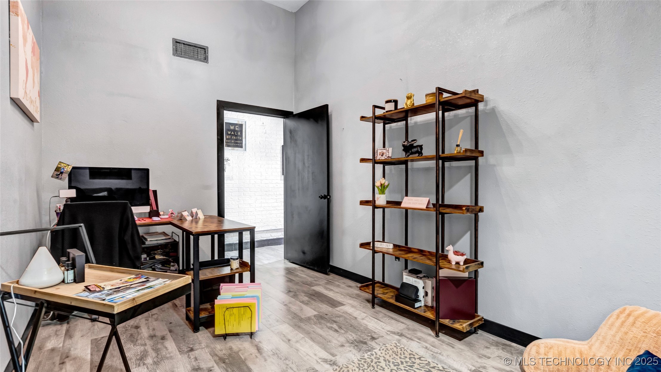 1717 W Broadway Property Photo 33