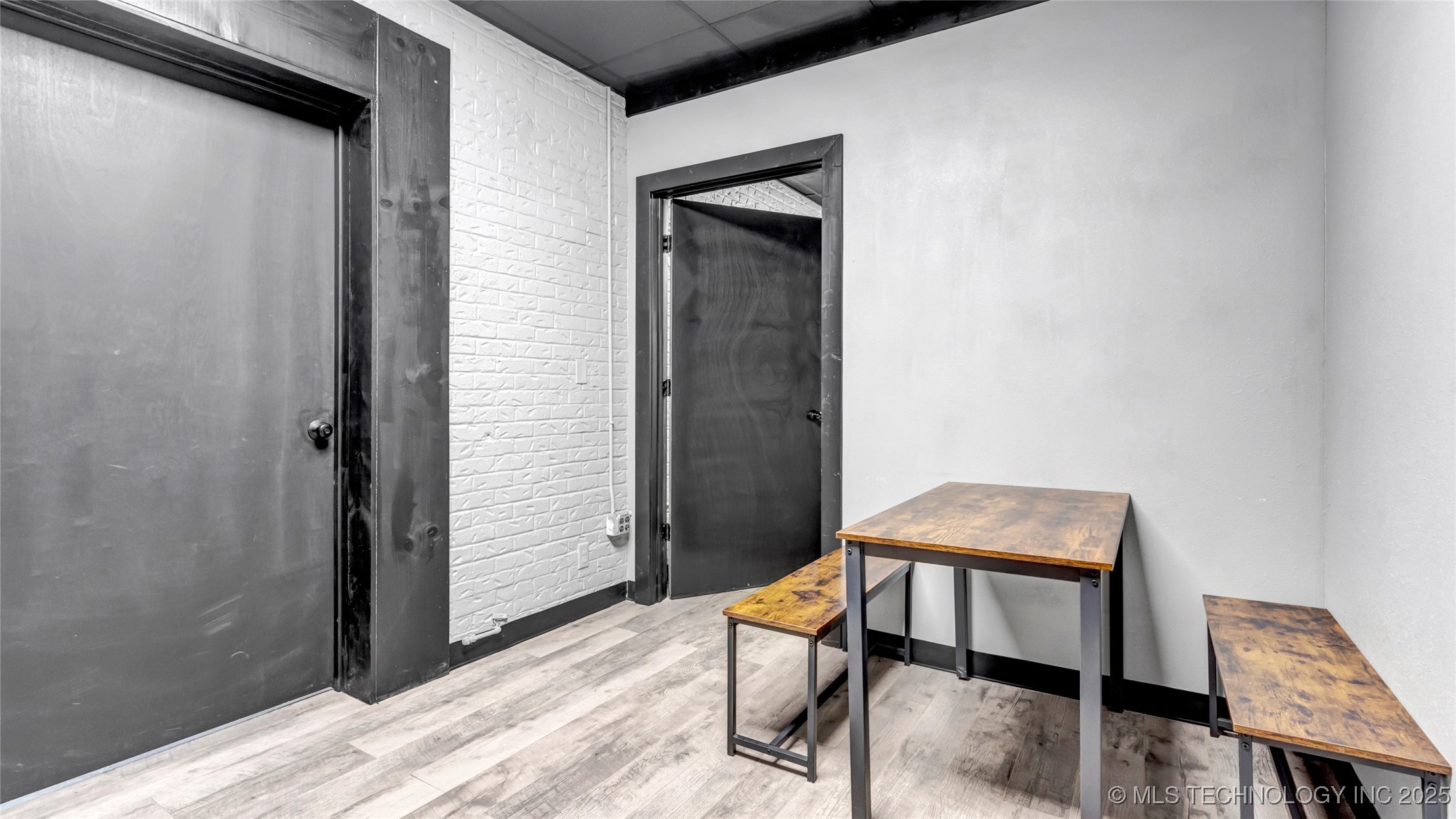 1717 W Broadway Property Photo 40