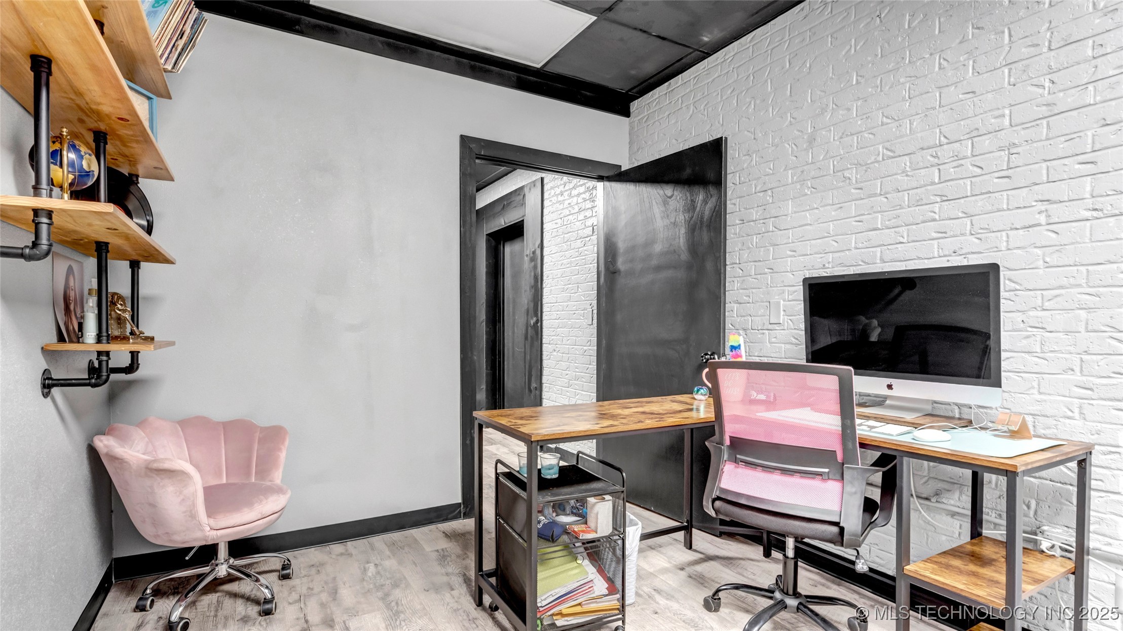 1717 W Broadway Property Photo 42