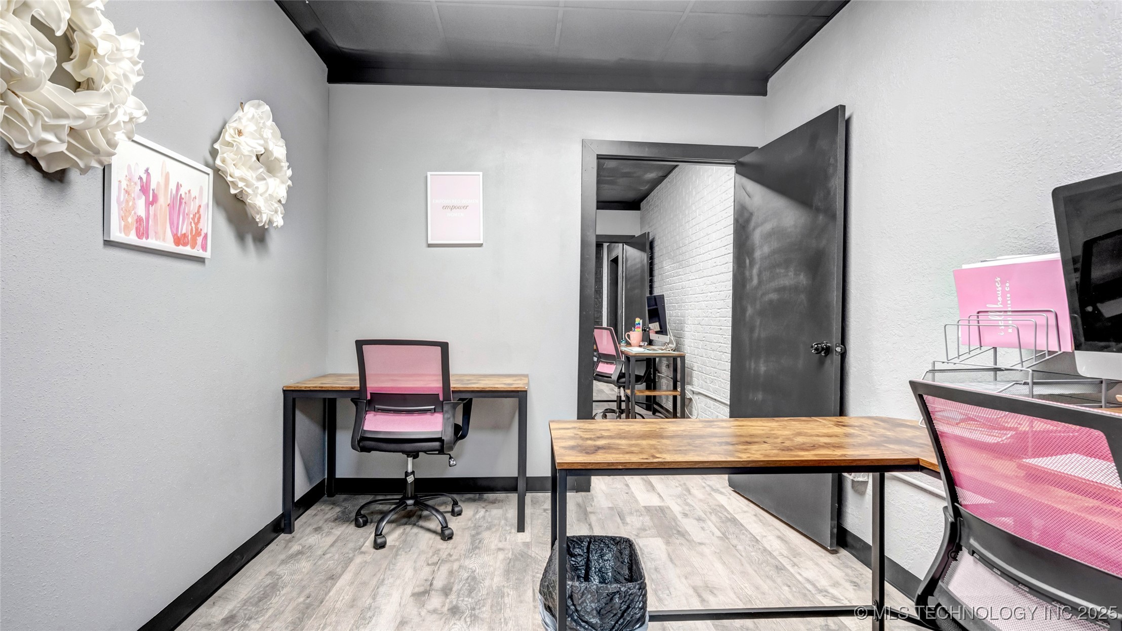 1717 W Broadway Property Photo 45