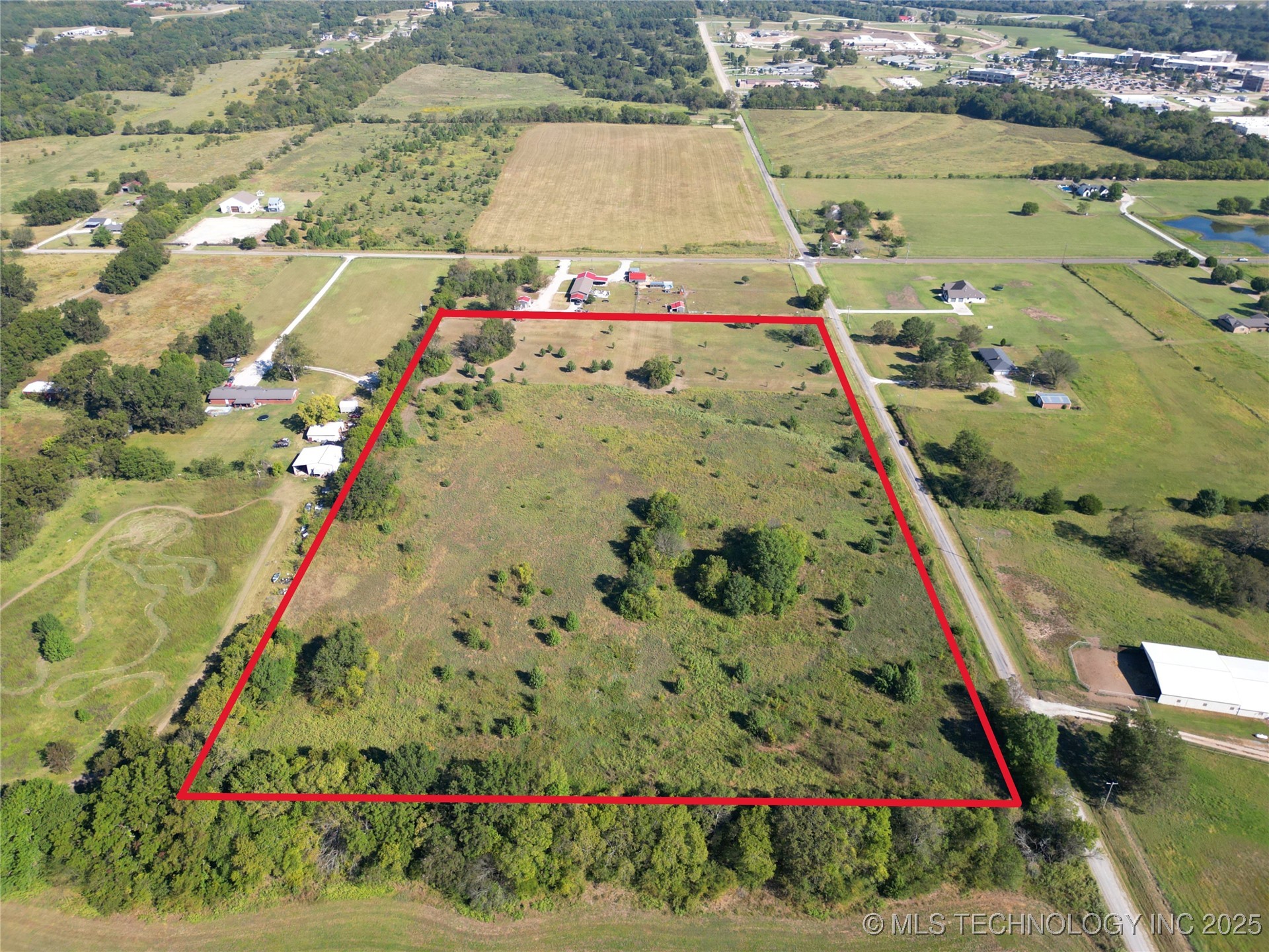 2541427 Property Photo 2