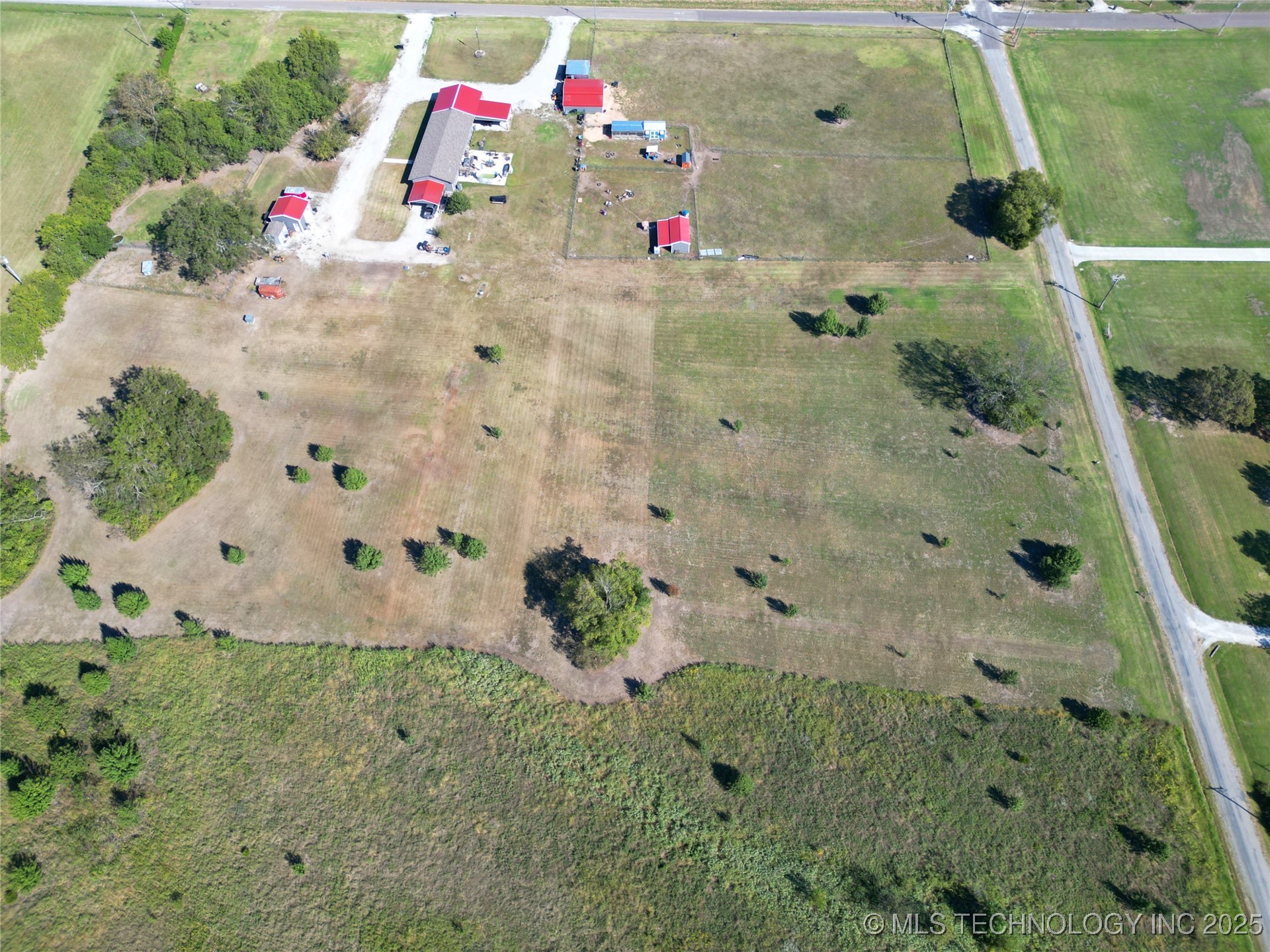 2541427 Property Photo 16