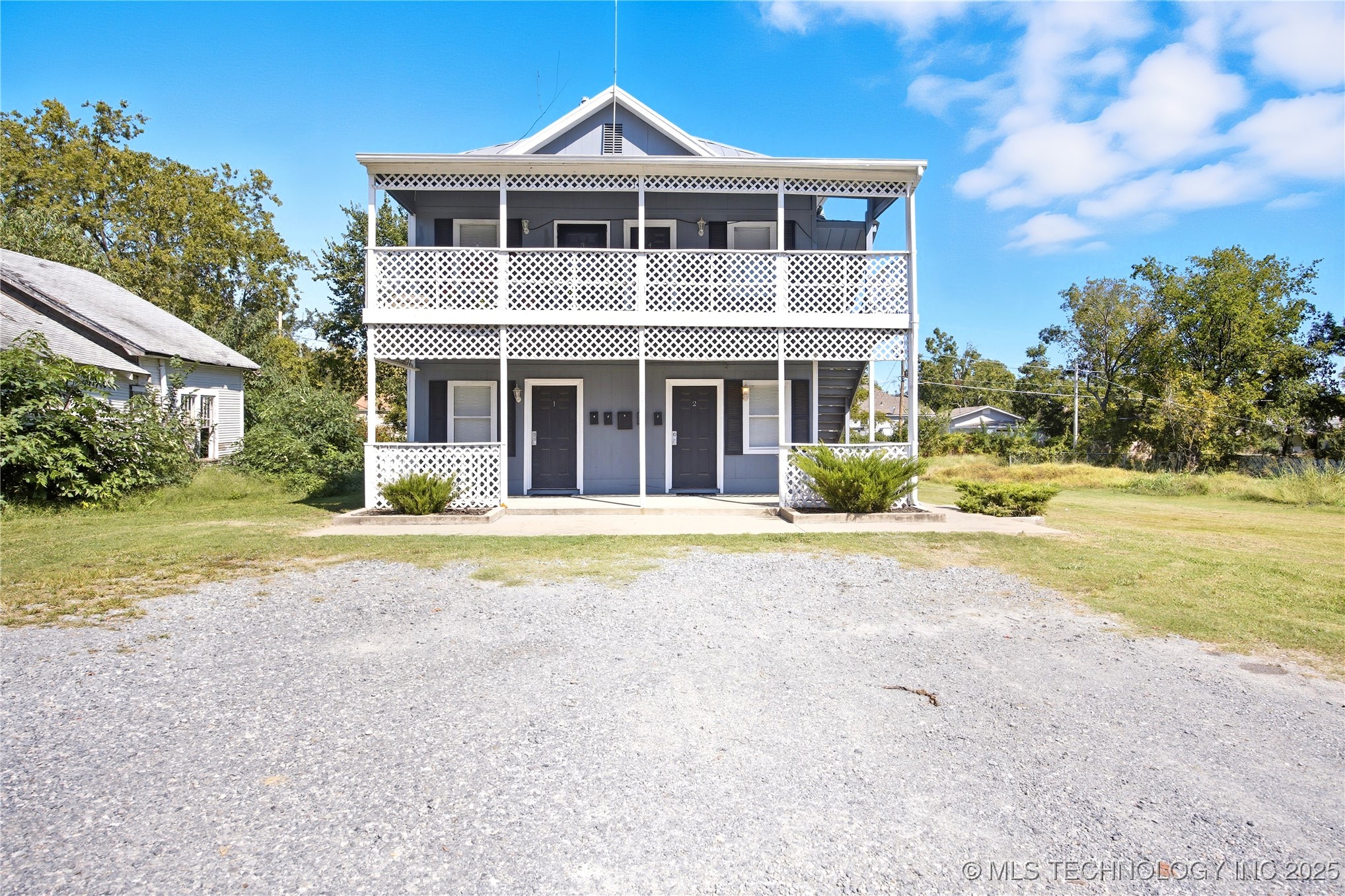 333 E Monroe Avenue Property Photo 1