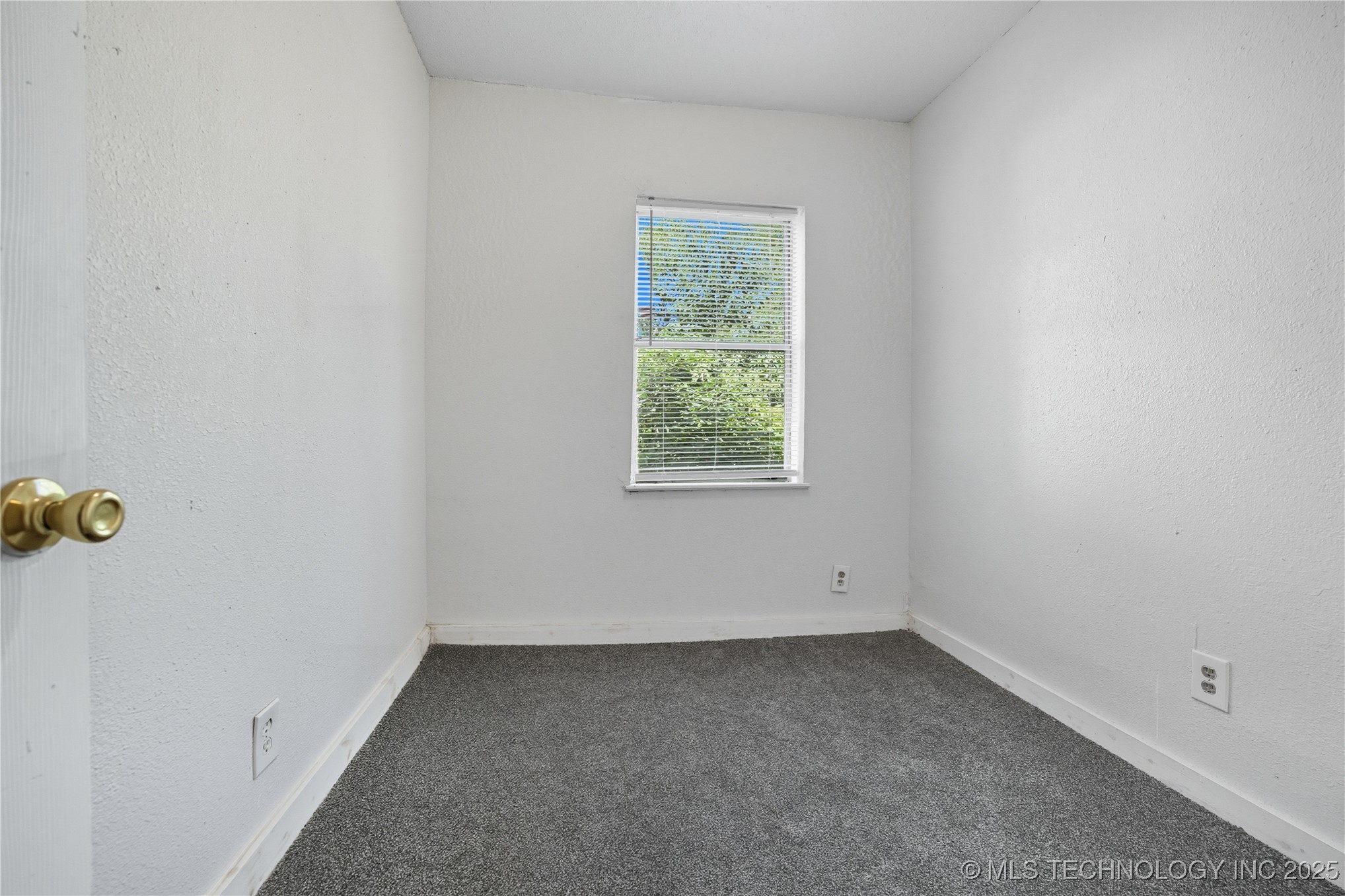 333 E Monroe Avenue Property Photo 10