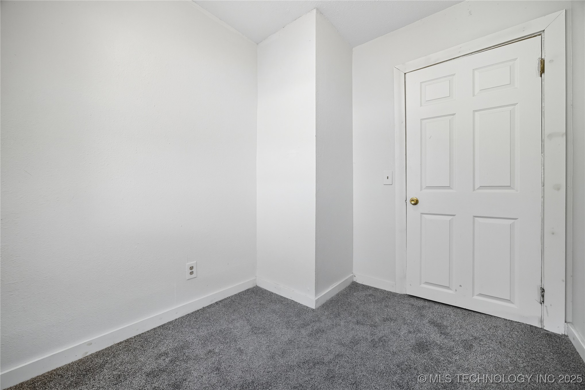 333 E Monroe Avenue Property Photo 12