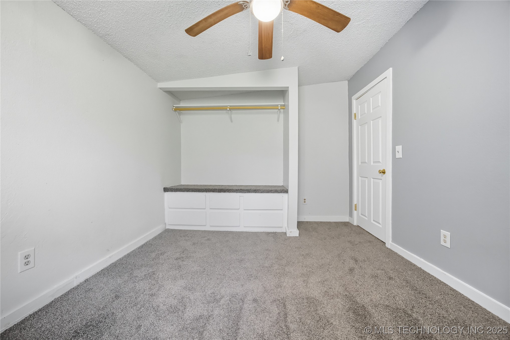 333 E Monroe Avenue Property Photo 17