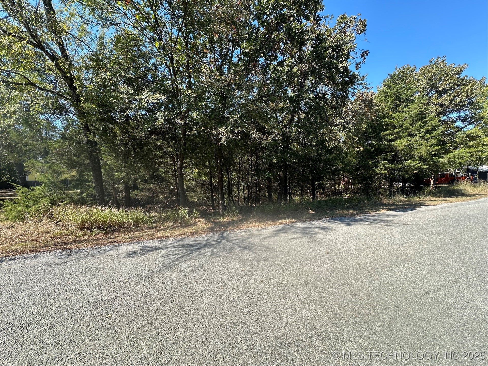 Grove Property Photo 3