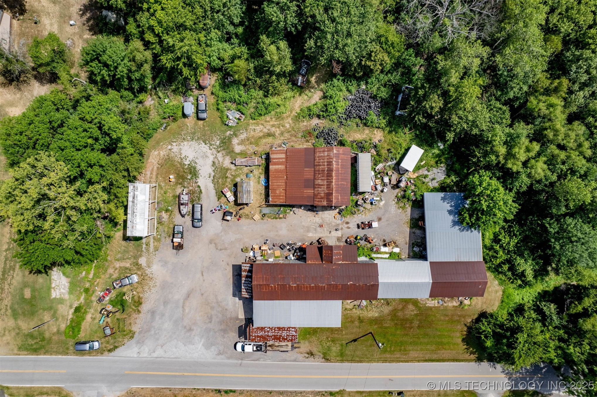 614 W Bel Aire Avenue Property Photo 3