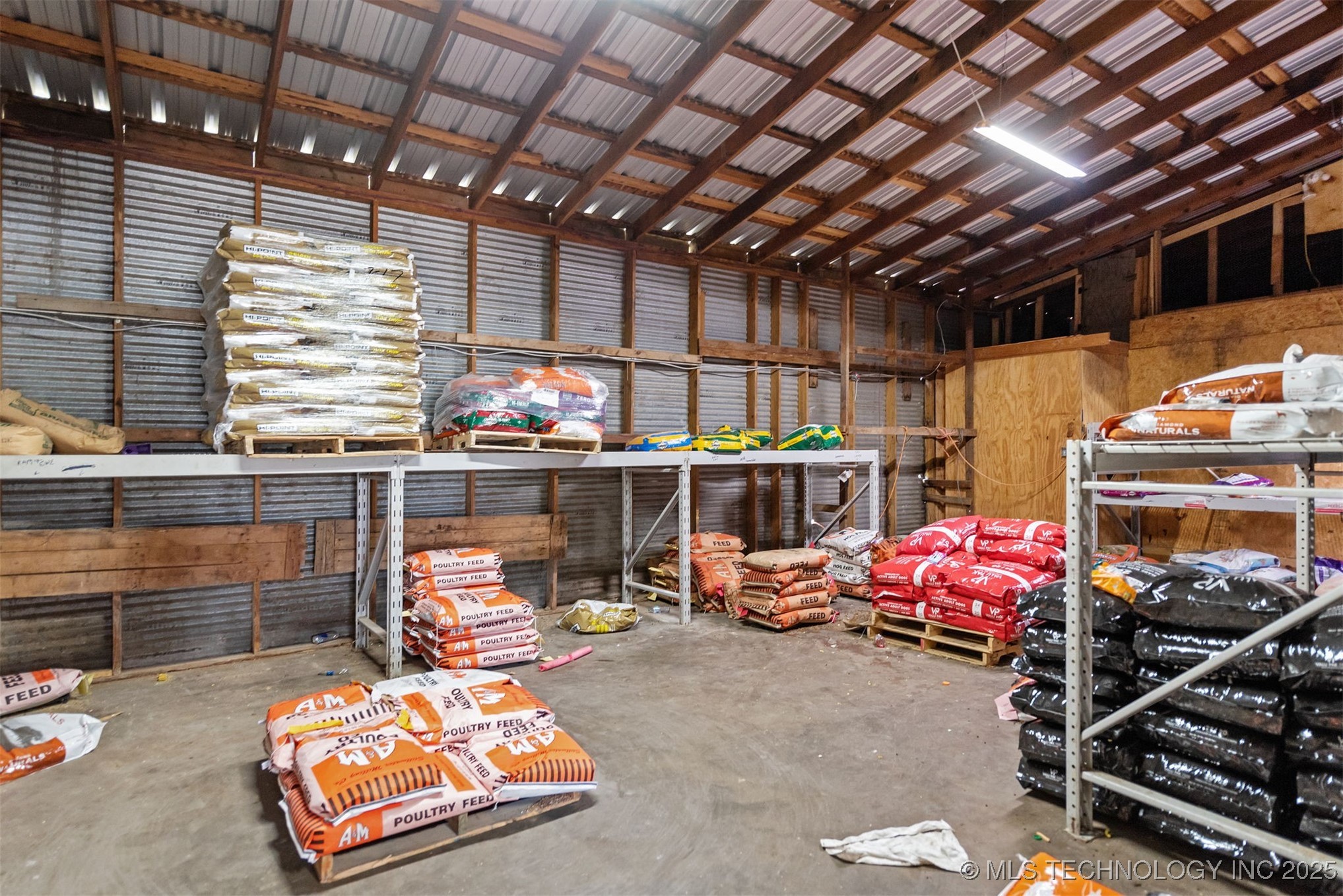 614 W Bel Aire Avenue Property Photo 12