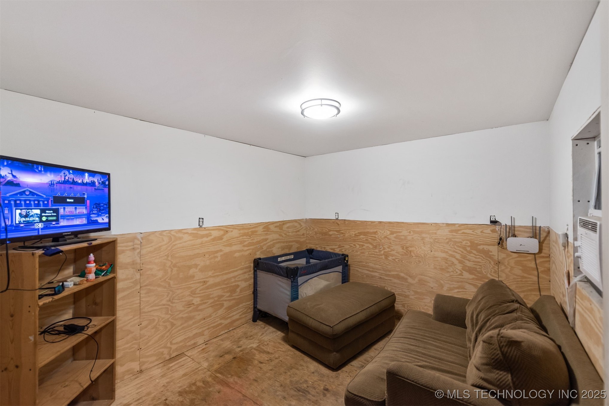 614 W Bel Aire Avenue Property Photo 15