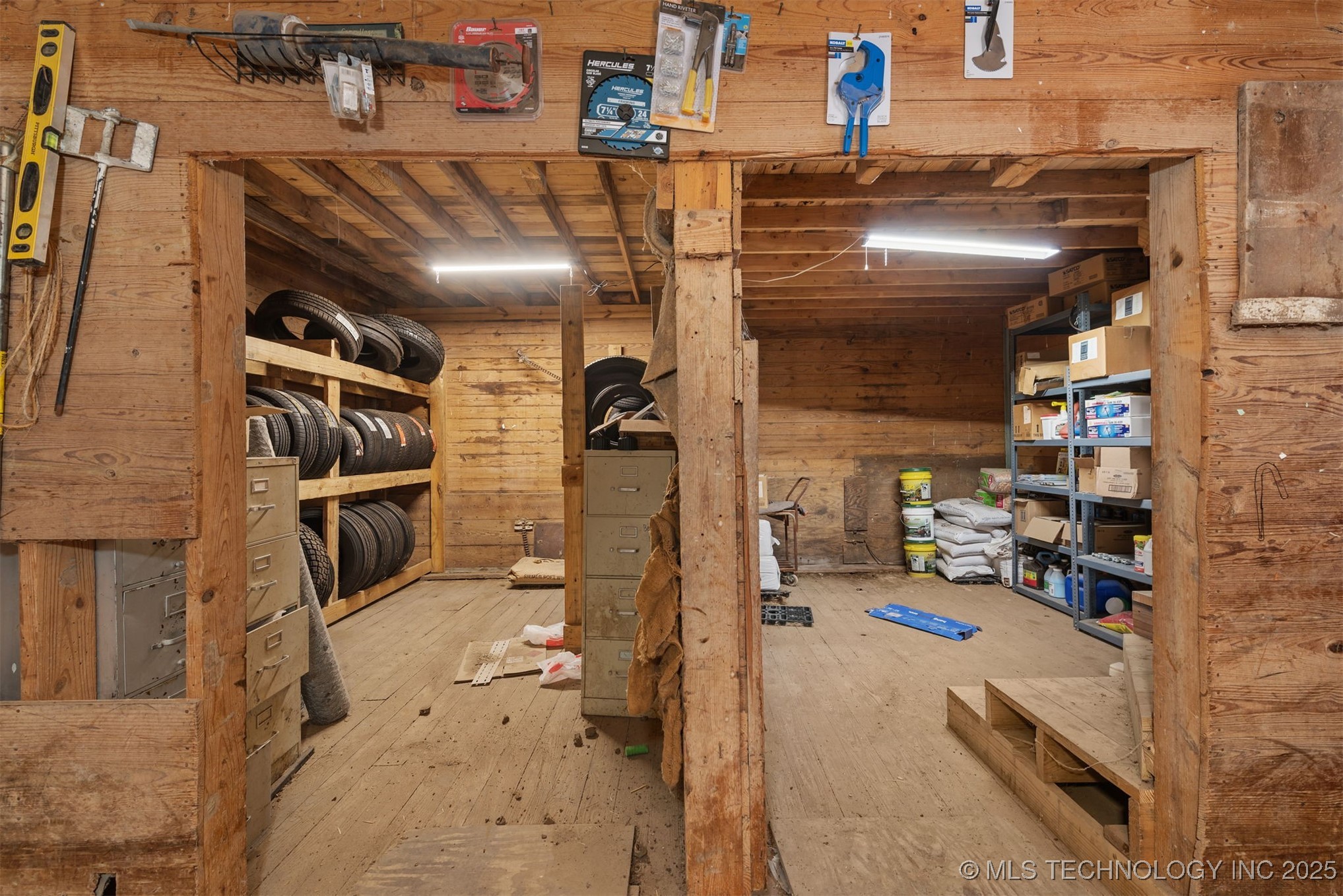 614 W Bel Aire Avenue Property Photo 16