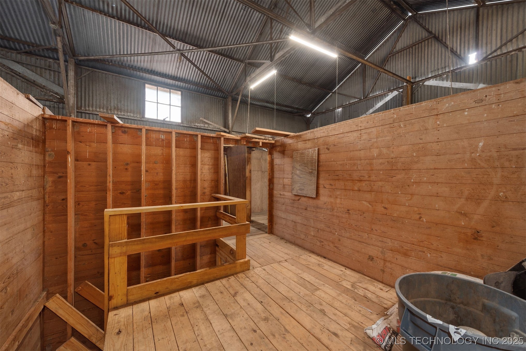 614 W Bel Aire Avenue Property Photo 17