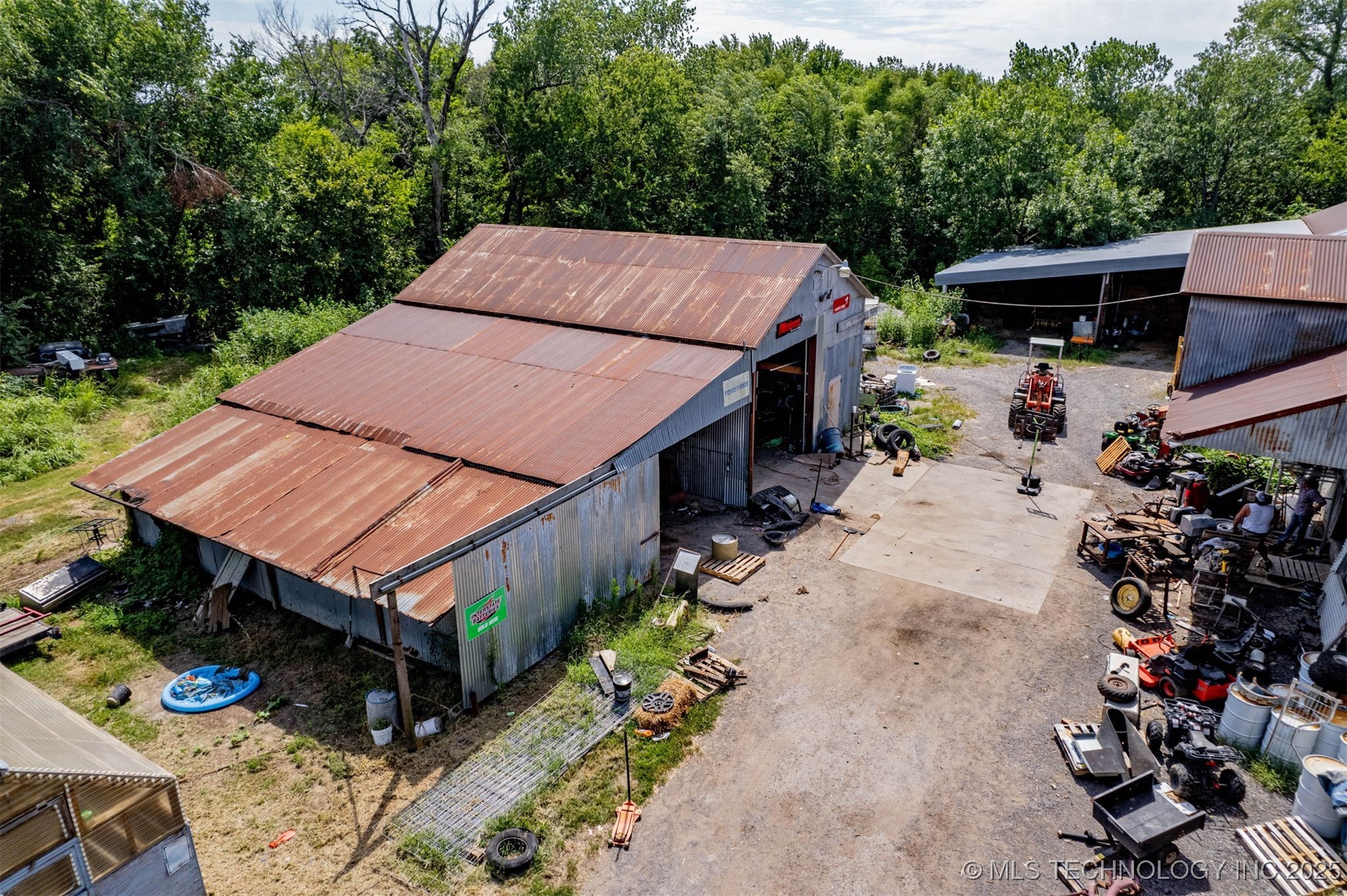 614 W Bel Aire Avenue Property Photo 22