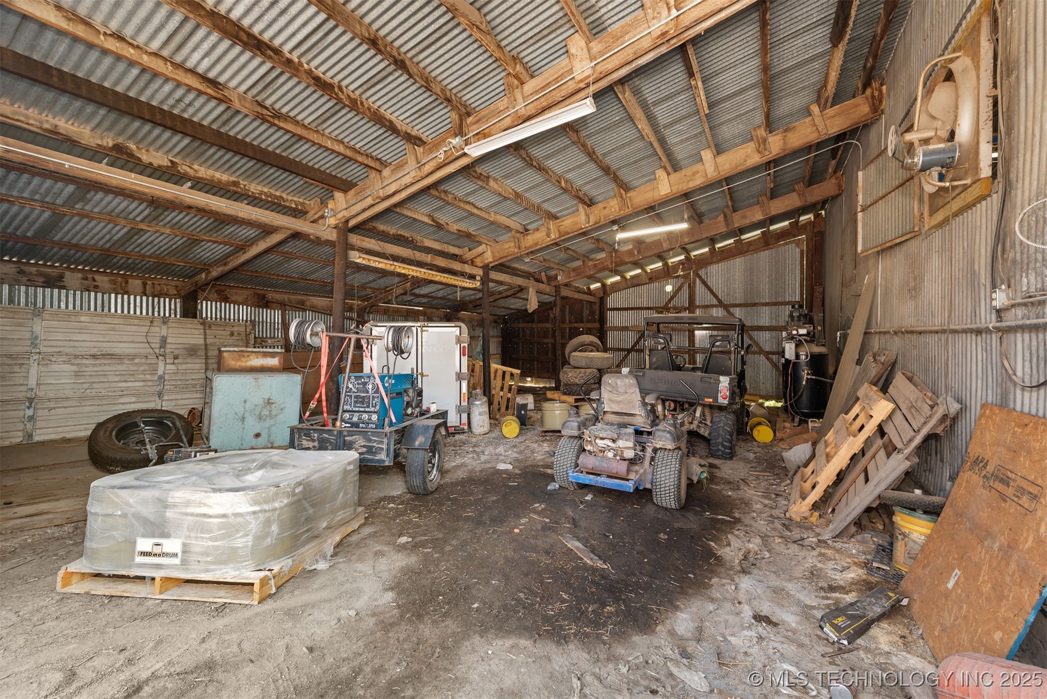 614 W Bel Aire Avenue Property Photo 24