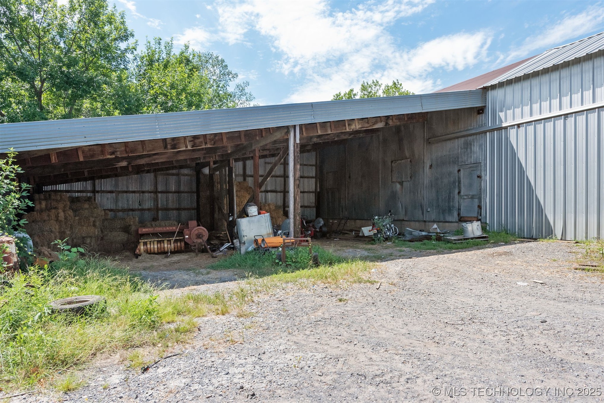 614 W Bel Aire Avenue Property Photo 25