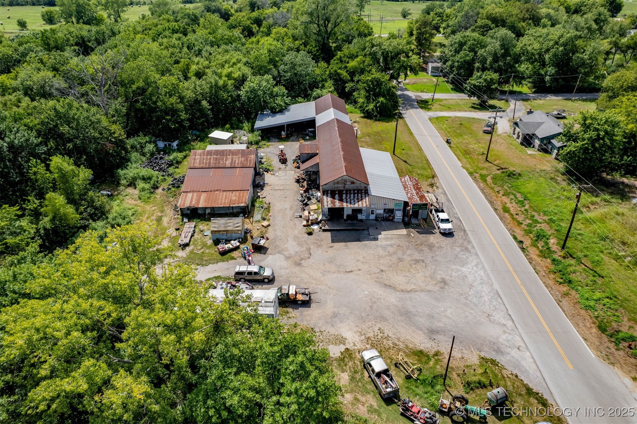 614 W Bel Aire Avenue Property Photo 27