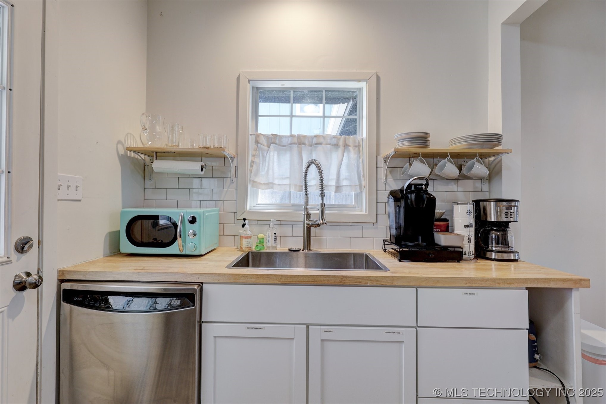 2015 W Easton Street Property Photo 26