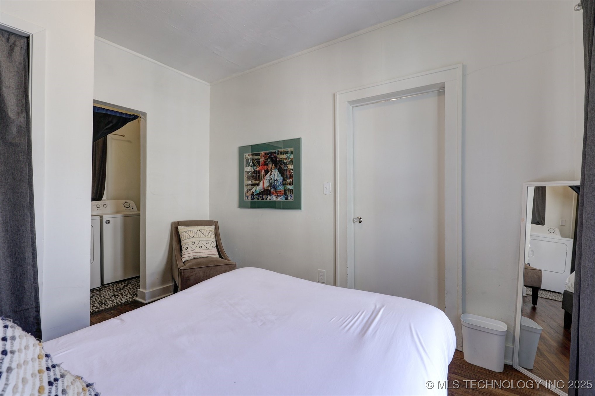 2015 W Easton Street Property Photo 36