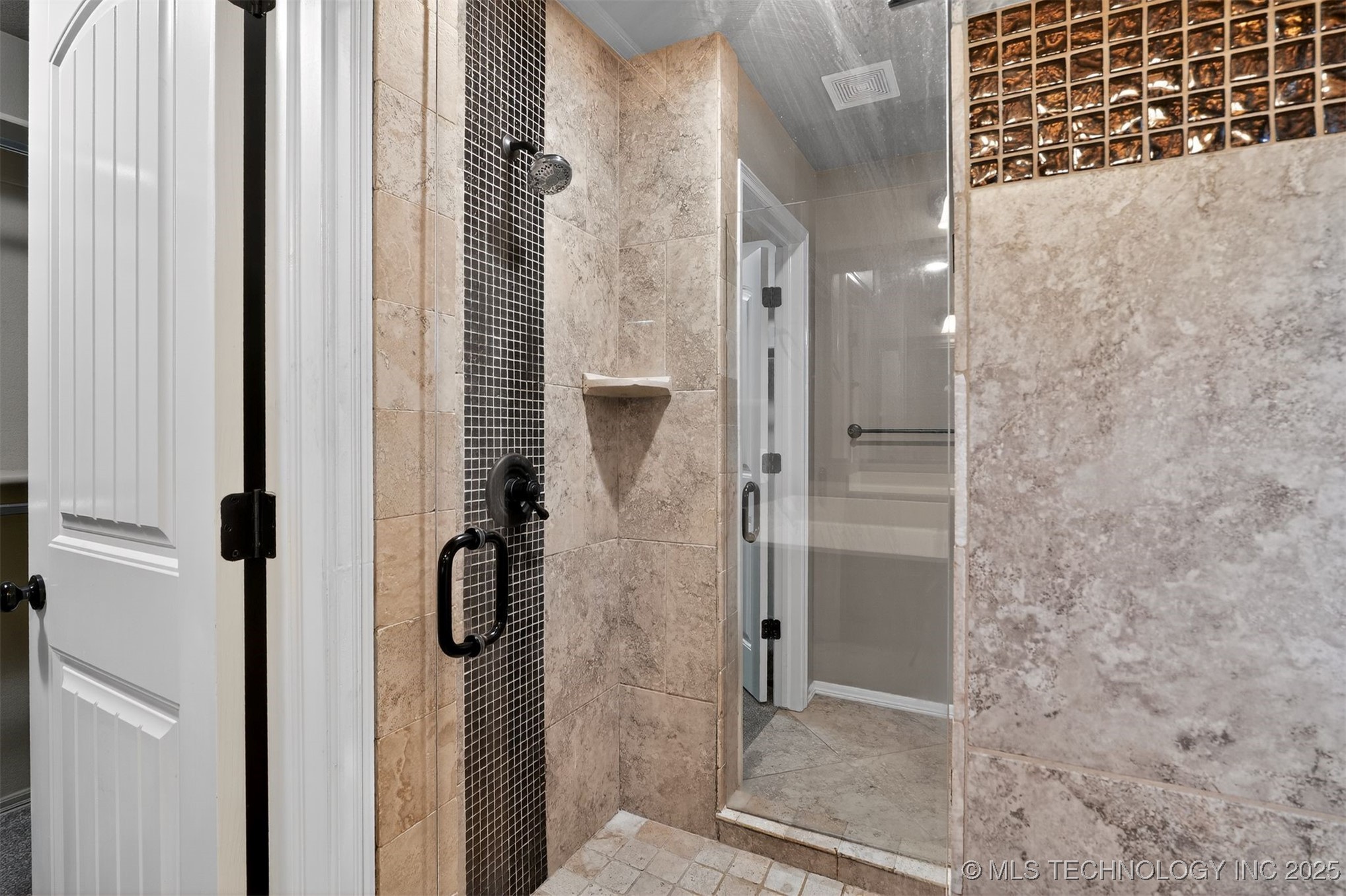 9307 N 95th Avenue E Property Photo 10