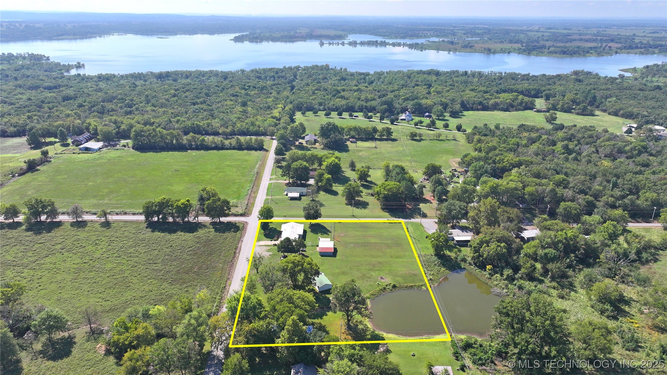 74983 S 320 Road Property Photo 1