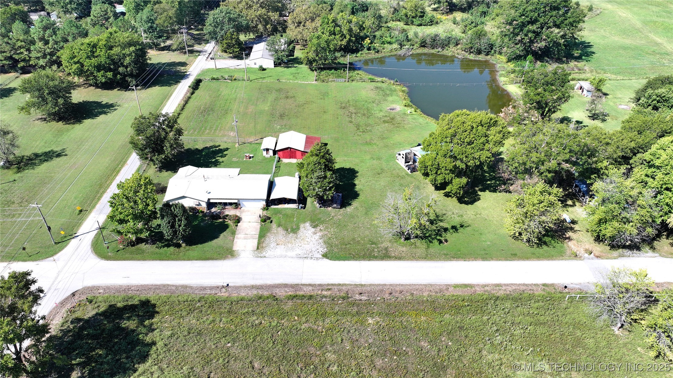 74983 S 320 Road Property Photo 2