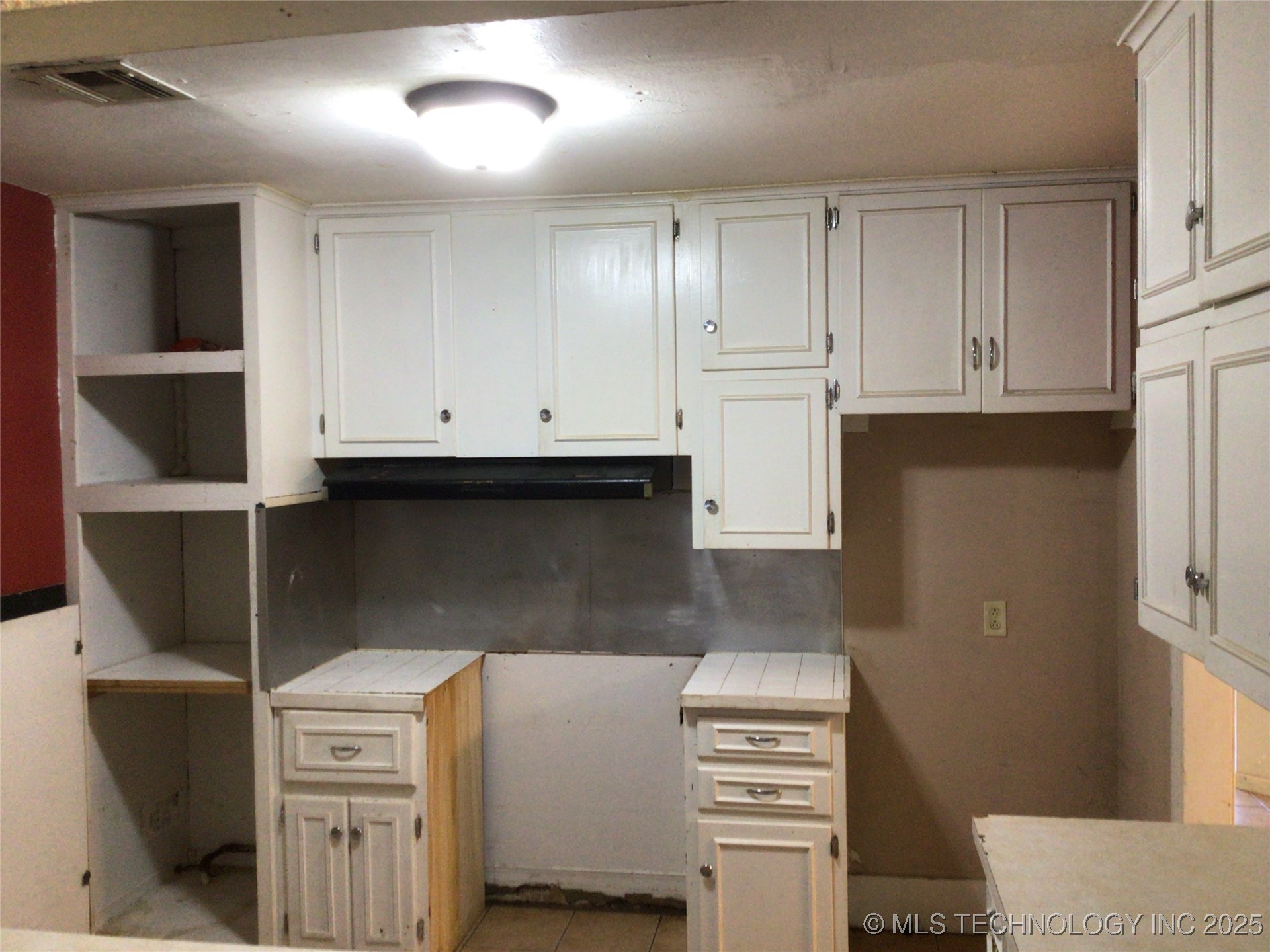 3 N Ora Street Property Photo 5