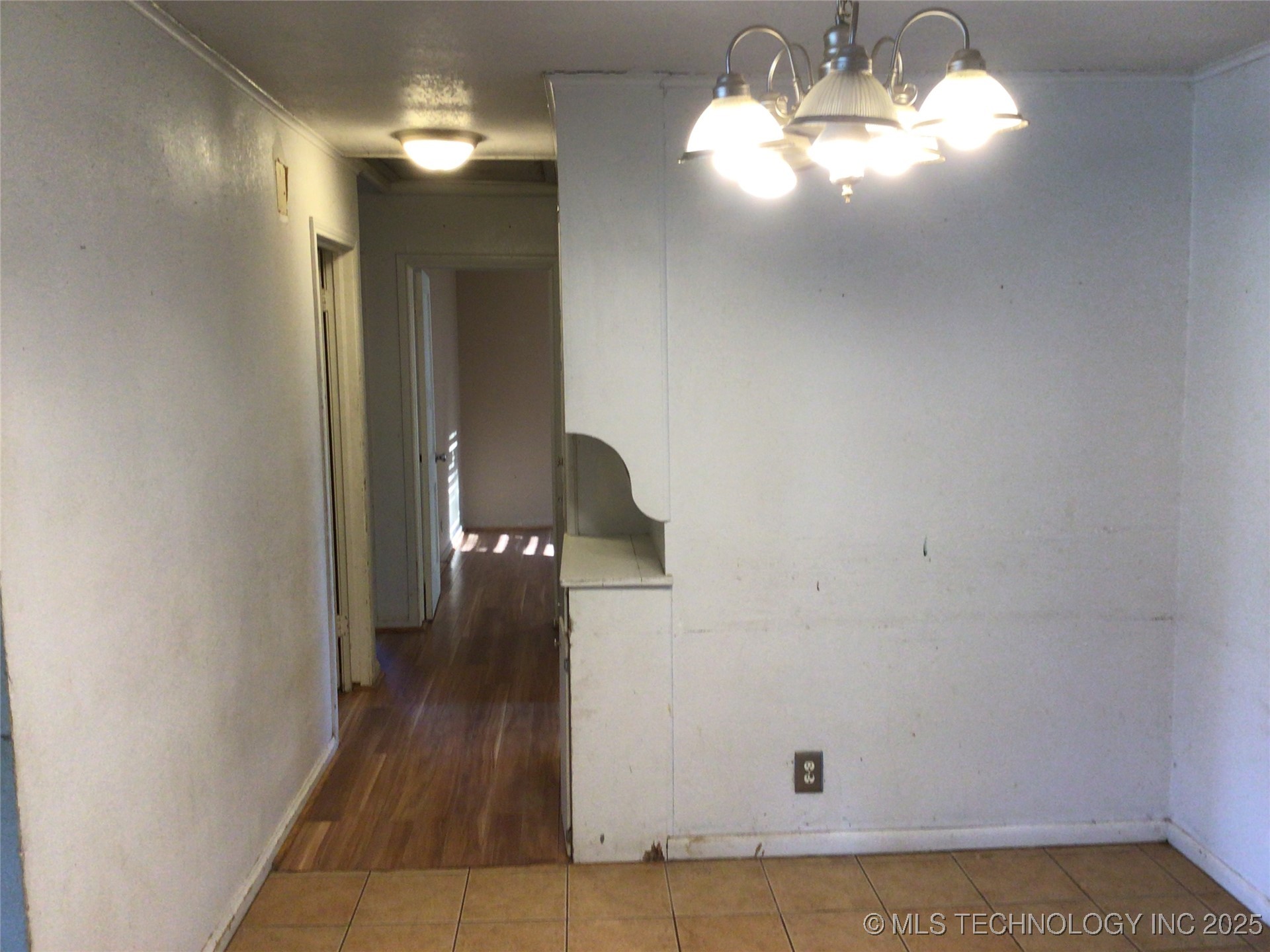 3 N Ora Street Property Photo 6