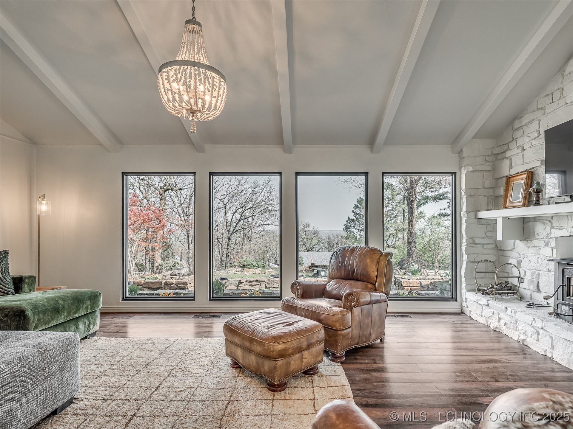 1645 Marian Lane Property Photo 8