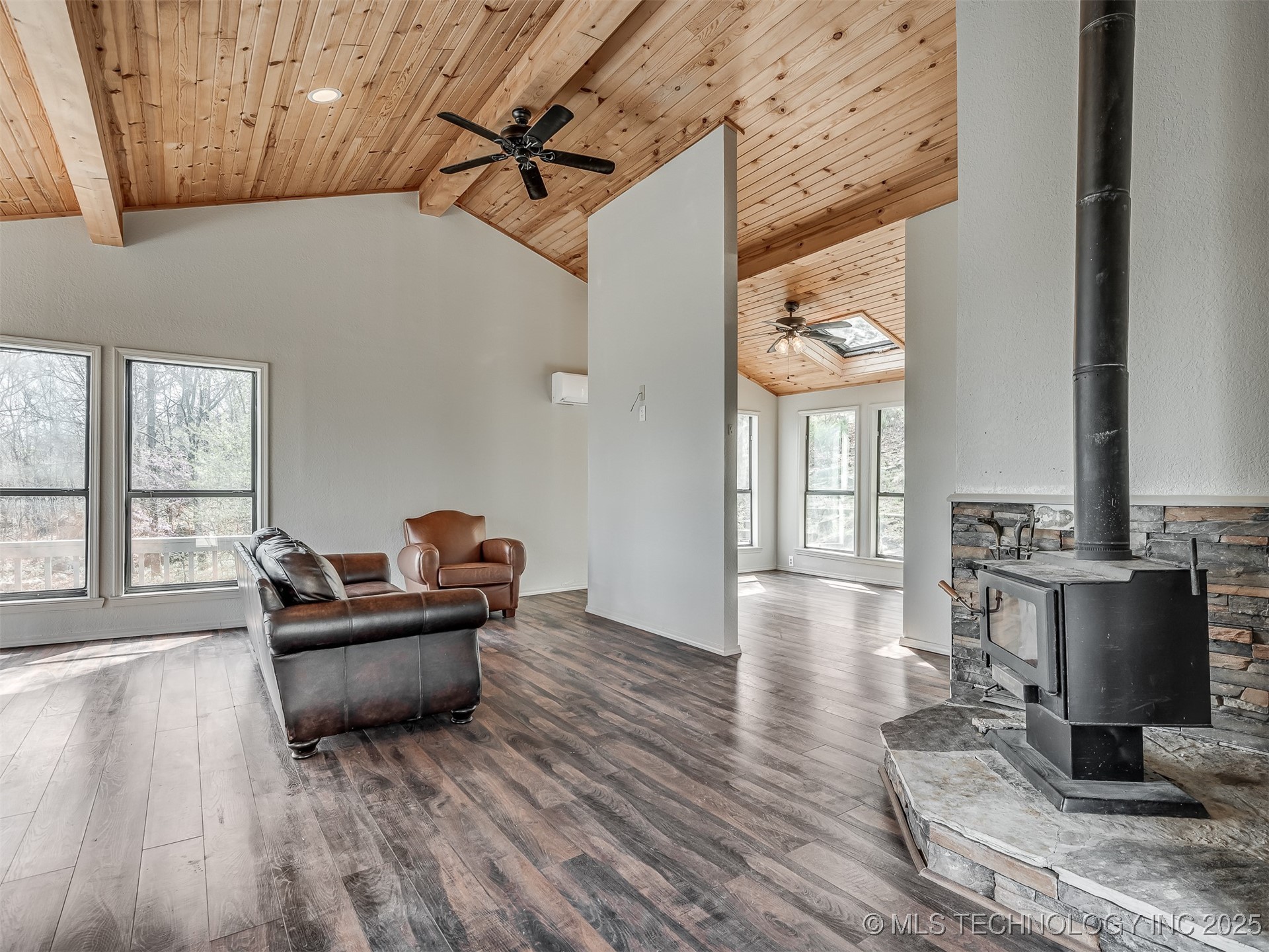 1645 Marian Lane Property Photo 57