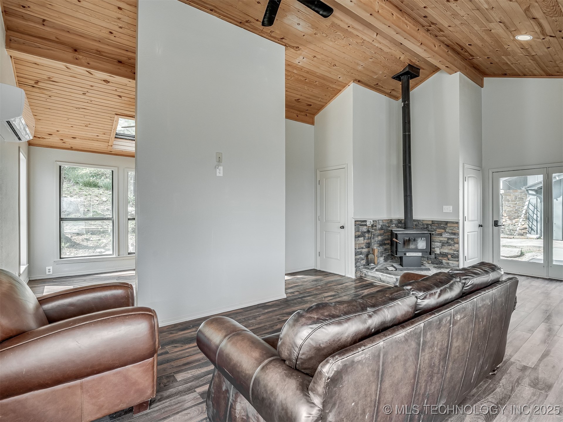 1645 Marian Lane Property Photo 59