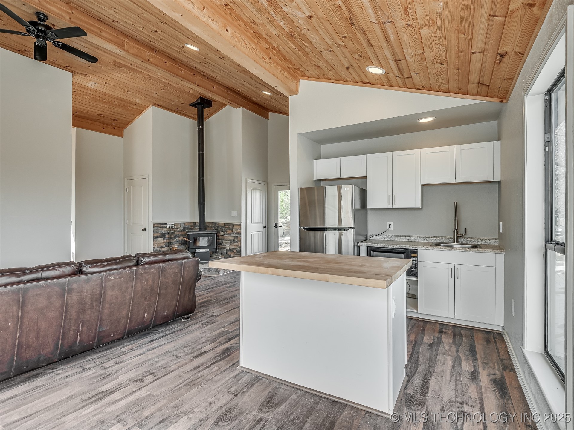 1645 Marian Lane Property Photo 63