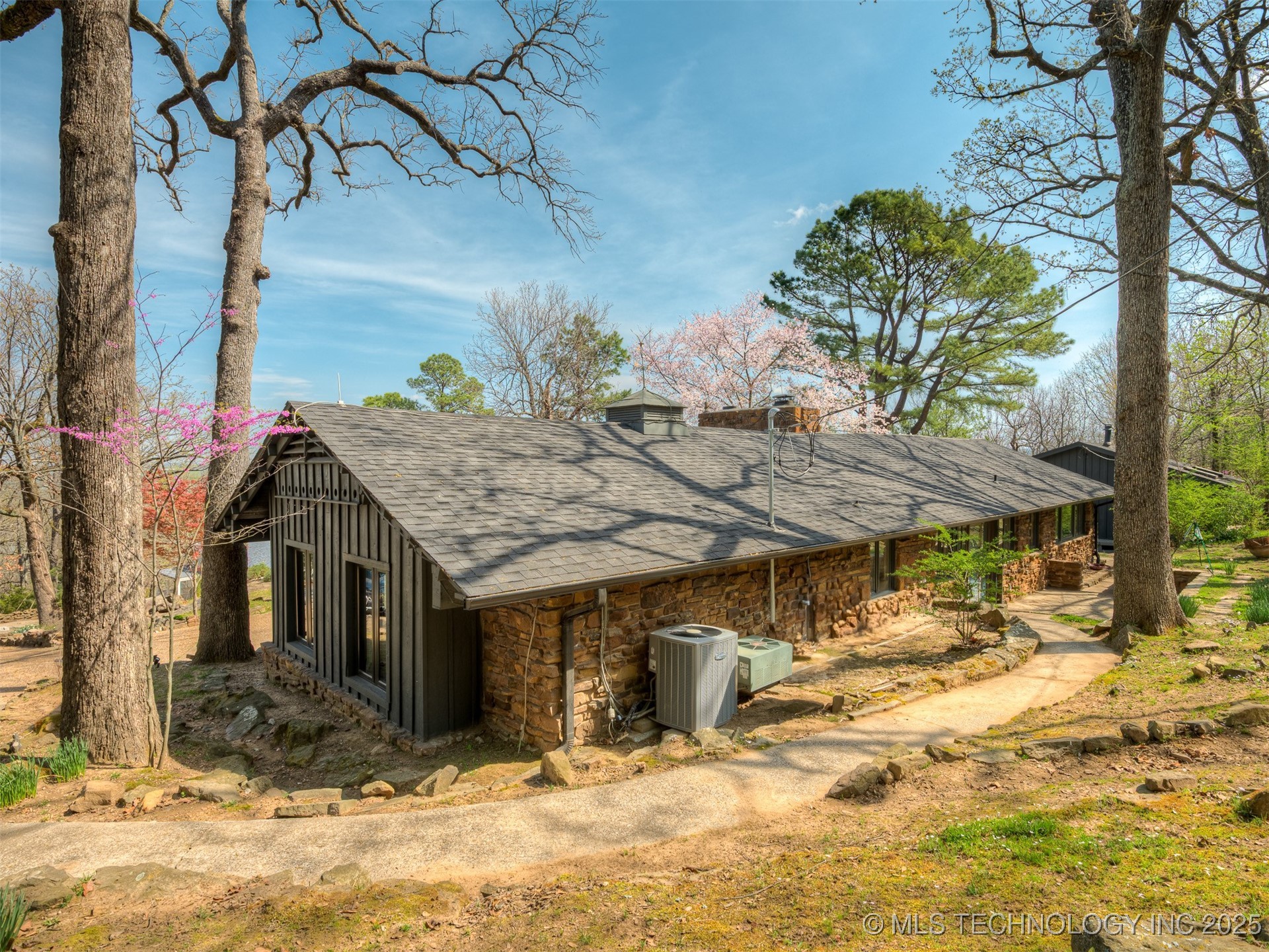 1645 Marian Lane Property Photo 78