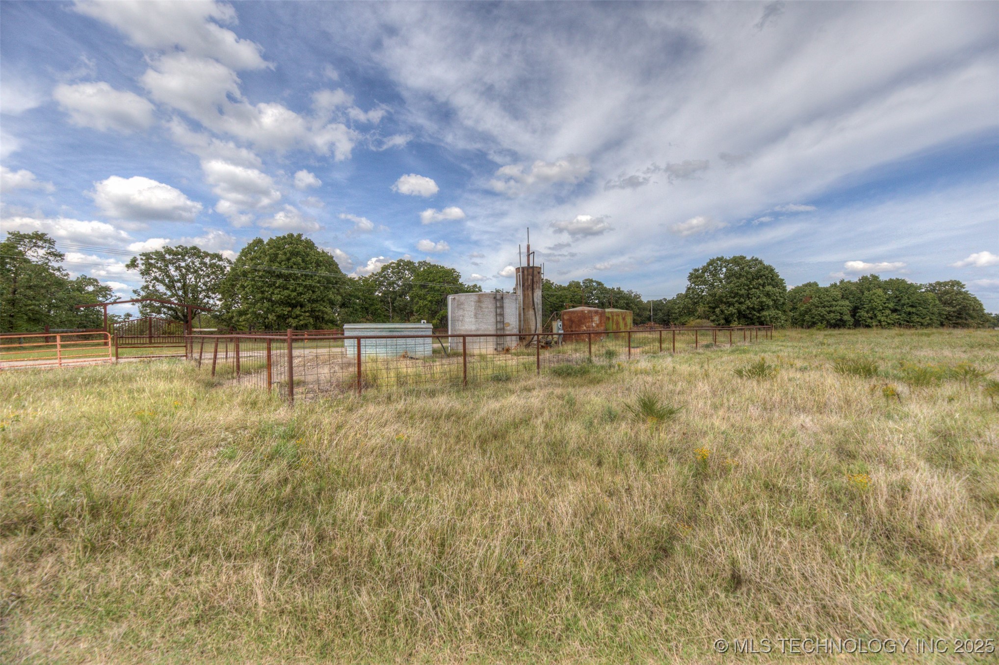 County Road 2561 Property Photo 28