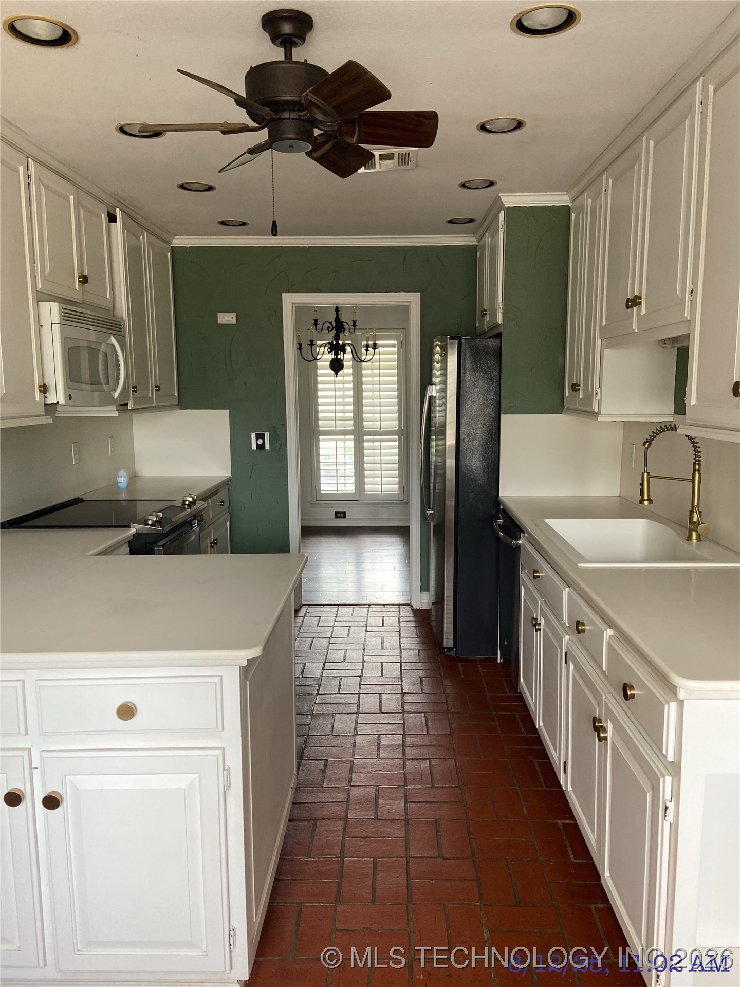 6839 E 52nd Street Property Photo 4