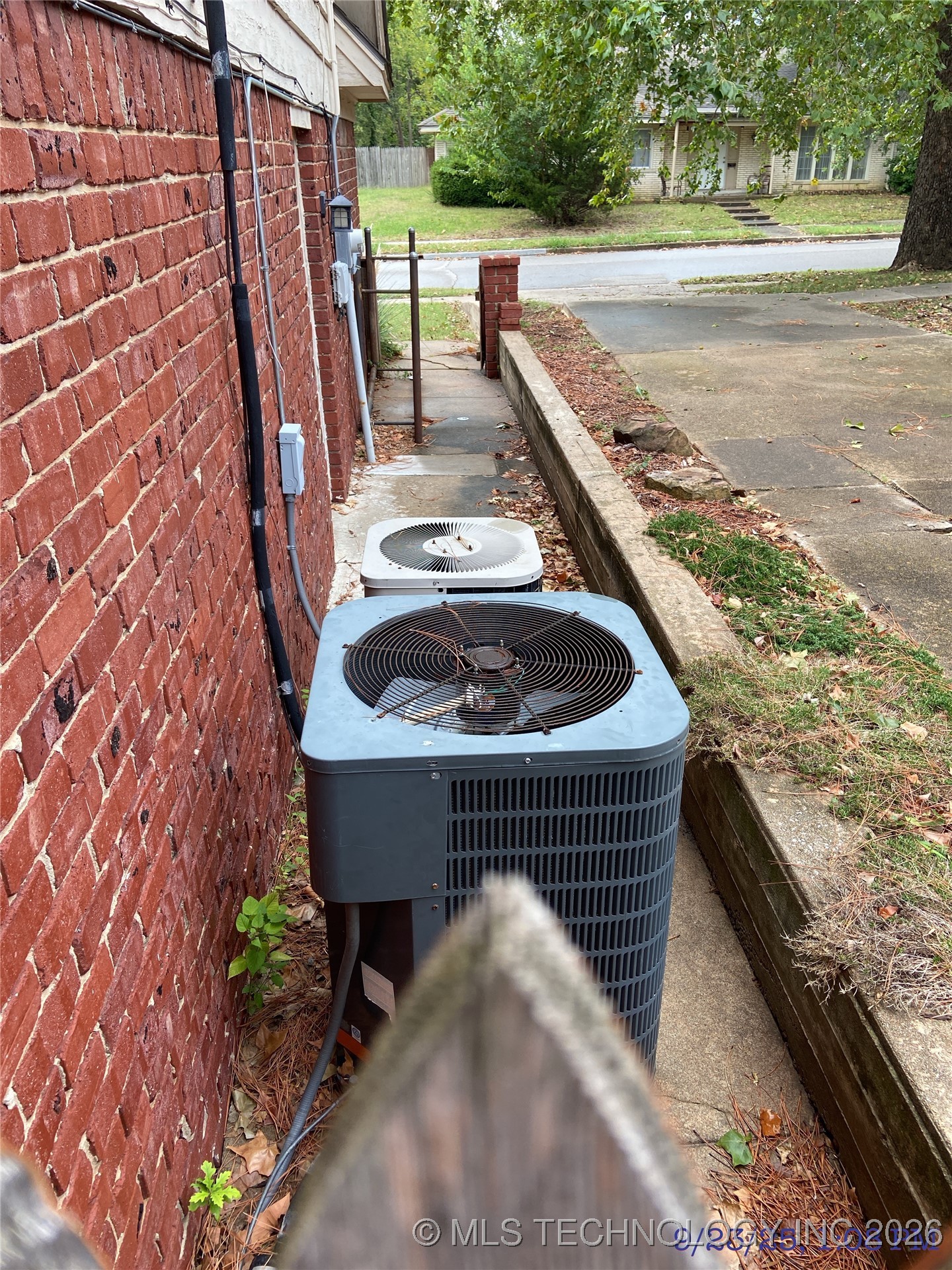 6839 E 52nd Street Property Photo 7