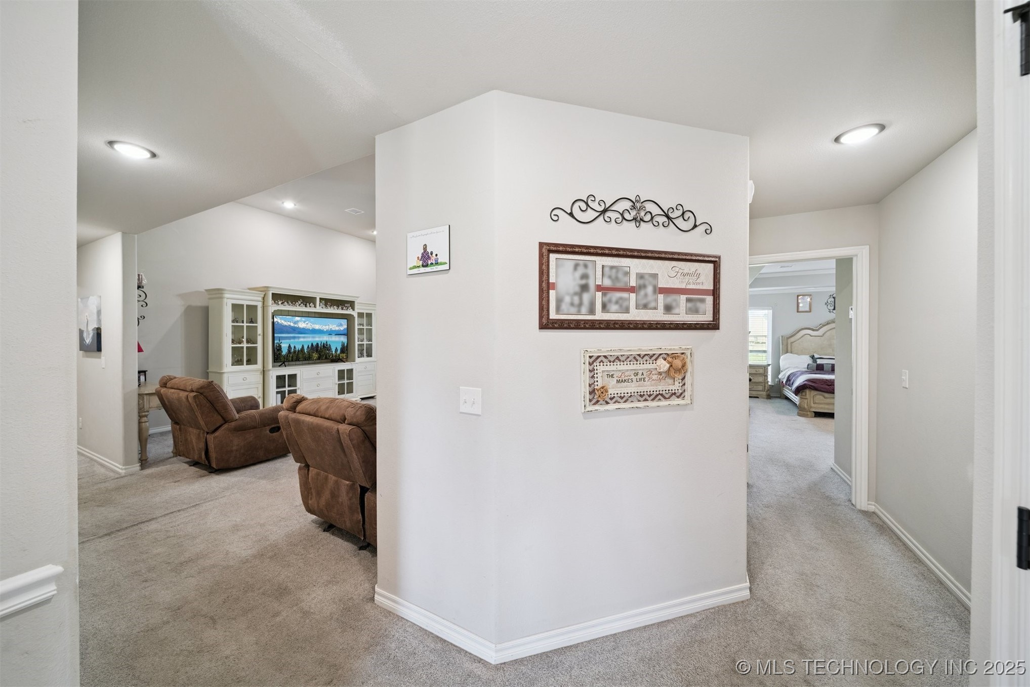 5163 E Hickory Hollow Drive Property Photo 9