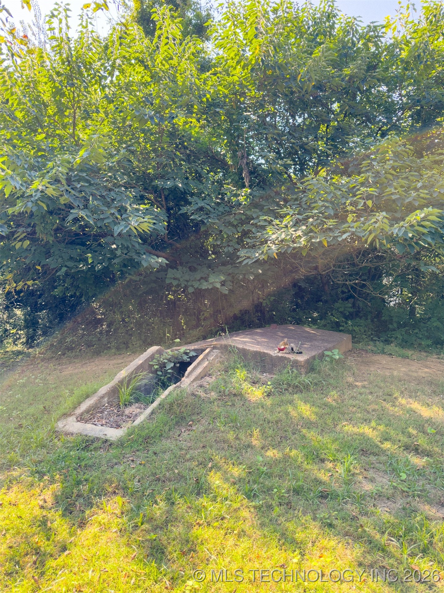 612 Ne G Property Photo 3