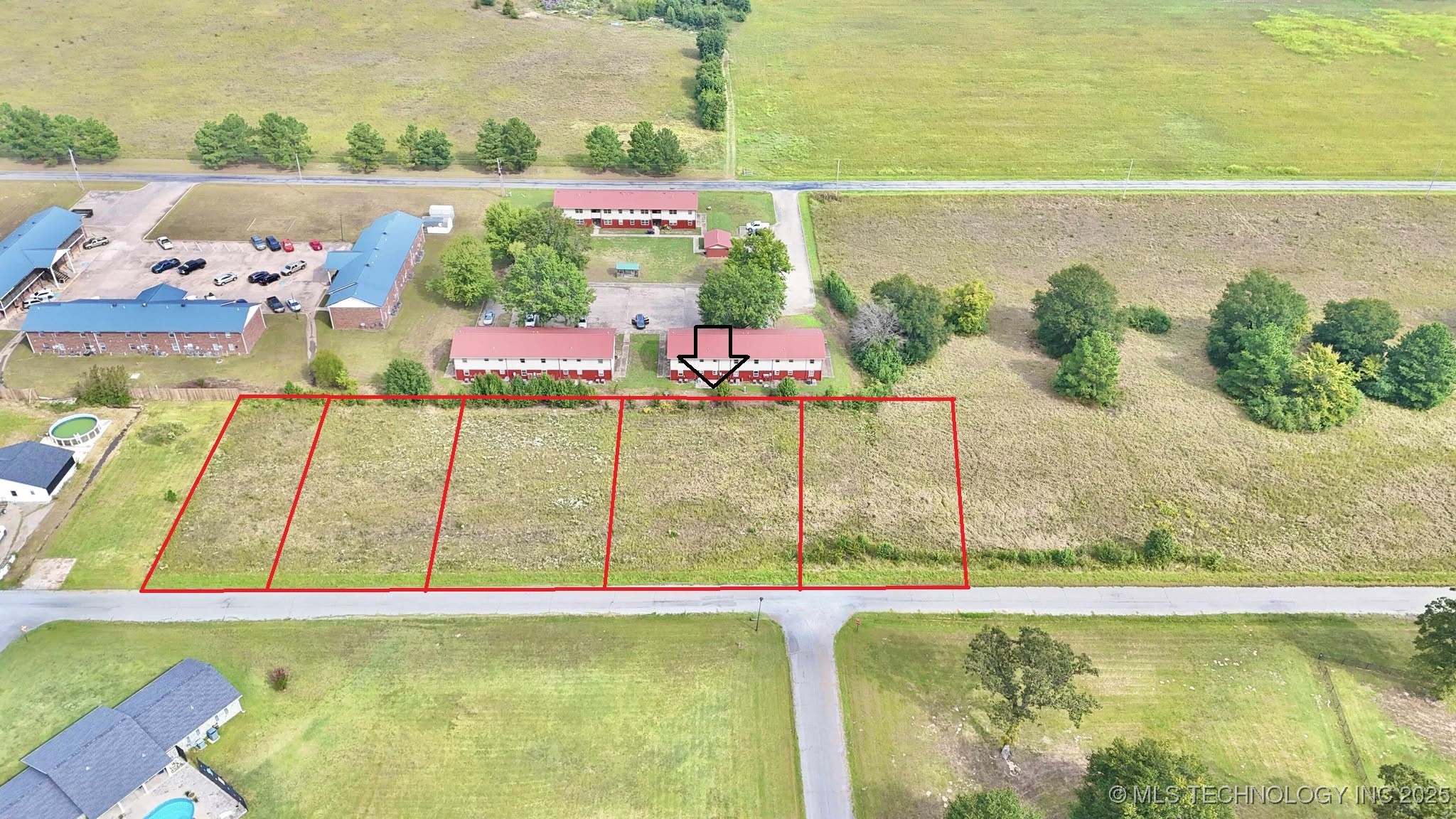 8 NW L. Street Property Photo 1