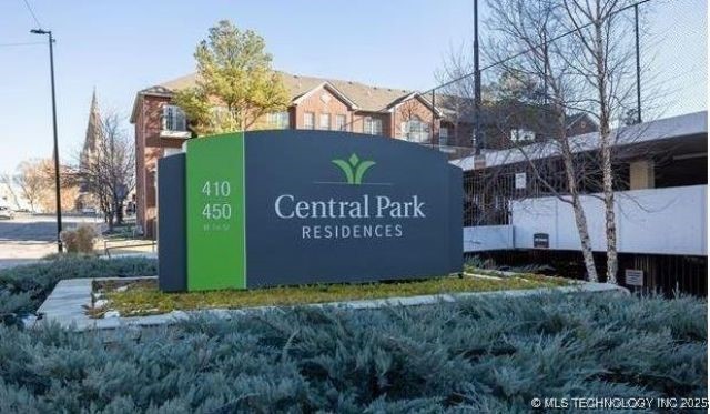 410 W 7th Street 2026 Property Photo 1