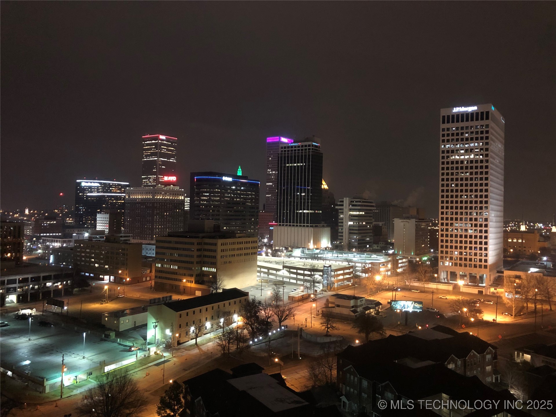 410 W 7th Street 2026 Property Photo 9