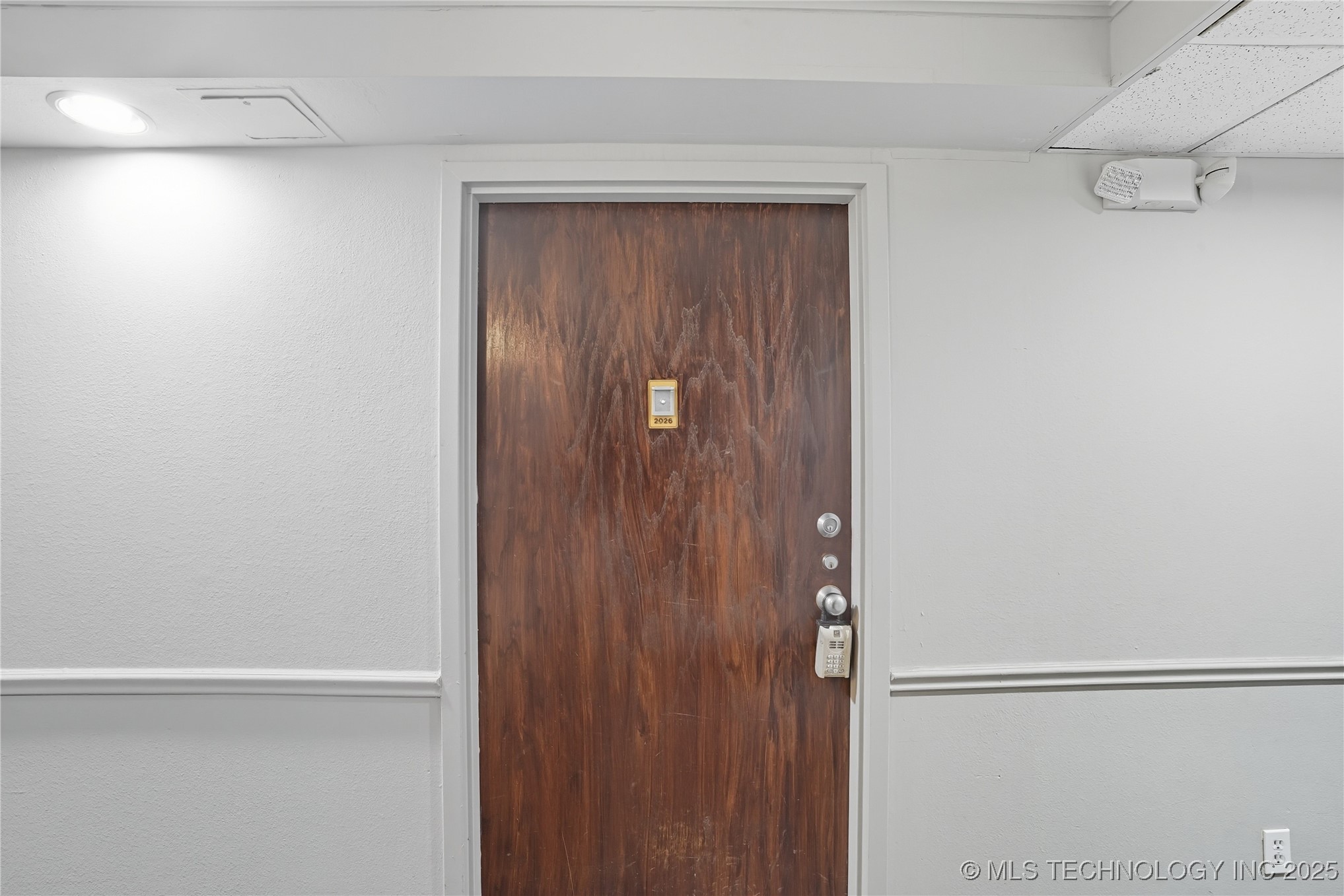 410 W 7th Street 2026 Property Photo 10