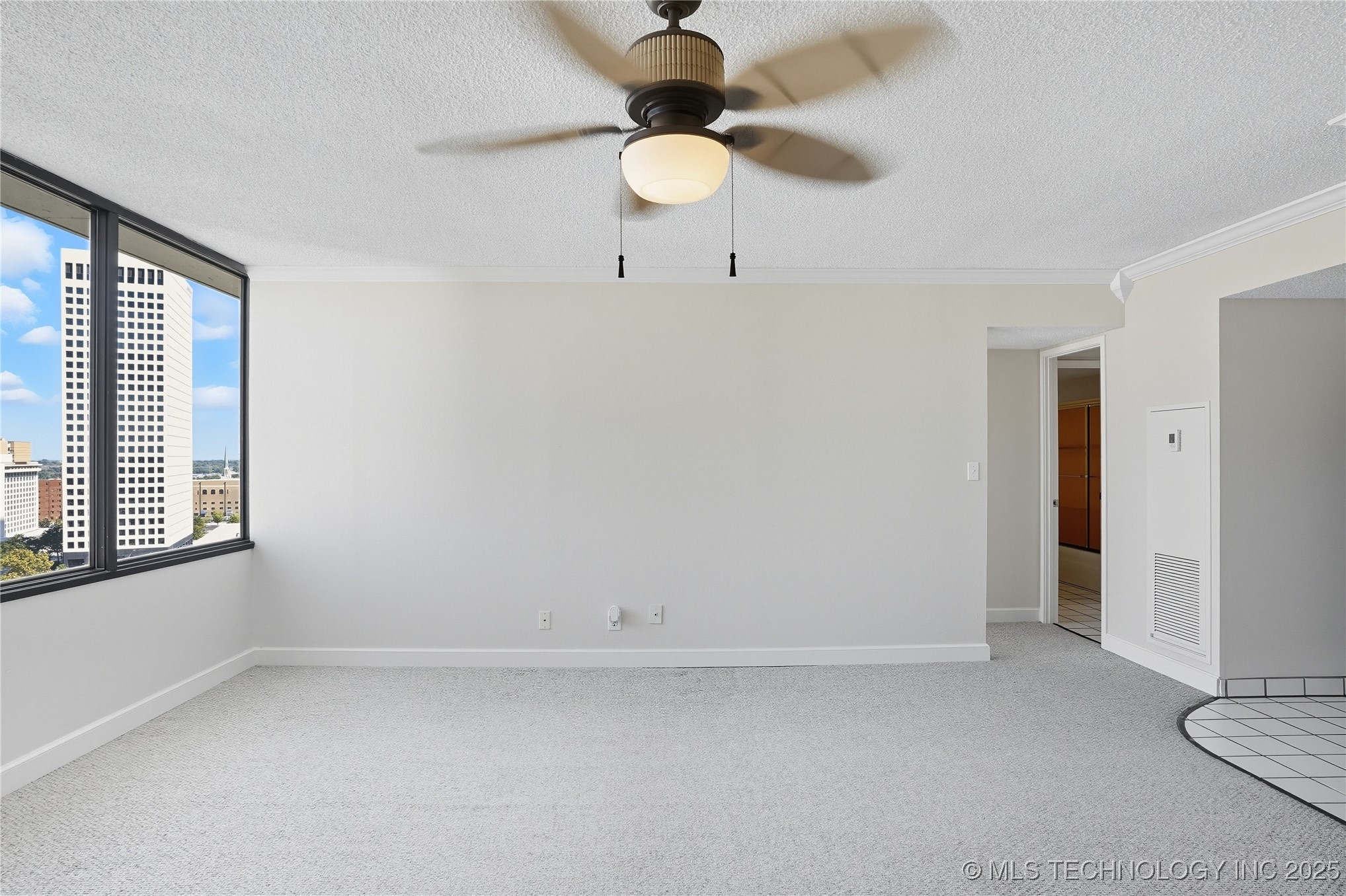 410 W 7th Street 2026 Property Photo 14