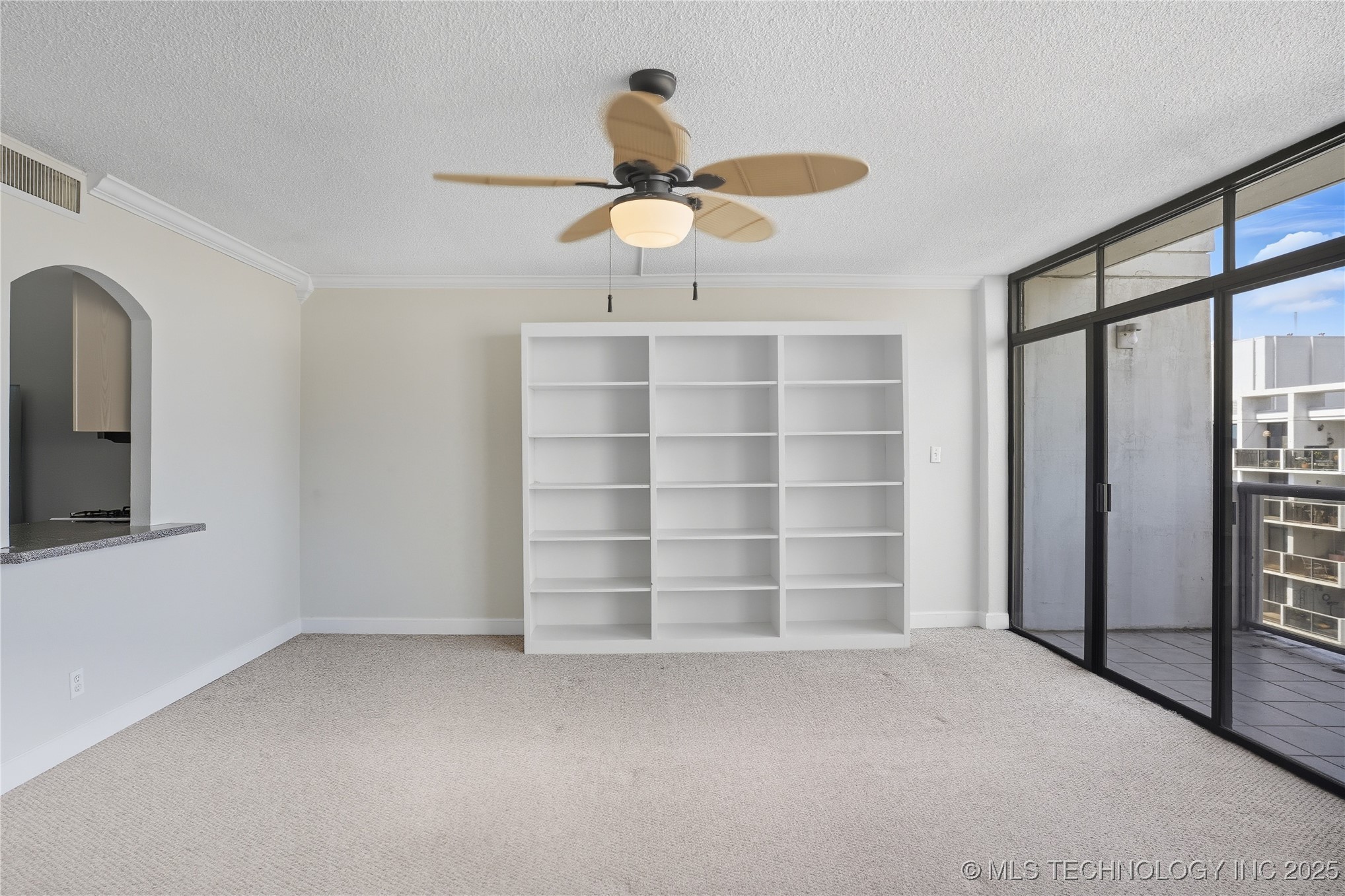 410 W 7th Street 2026 Property Photo 16