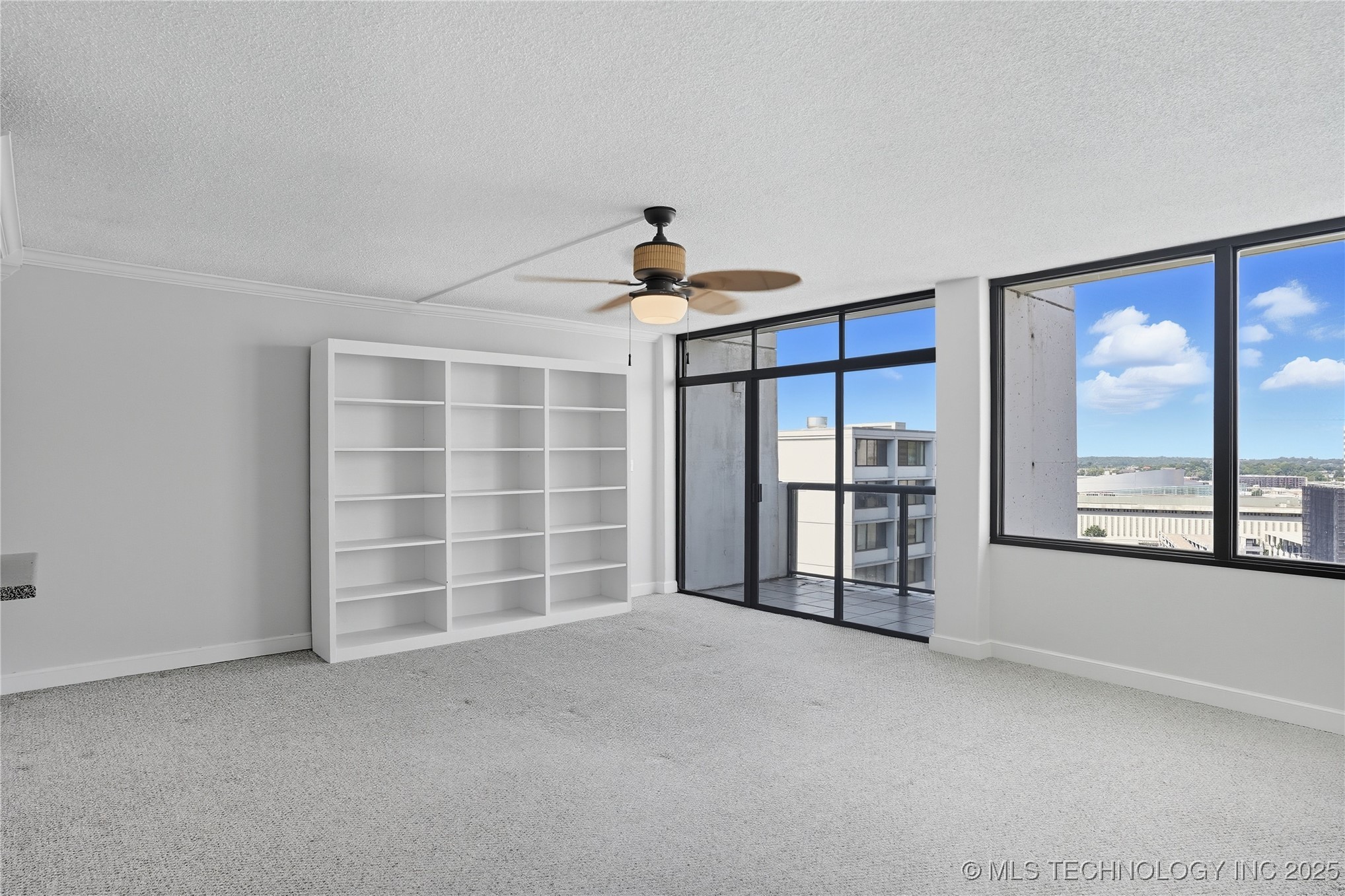 410 W 7th Street 2026 Property Photo 17